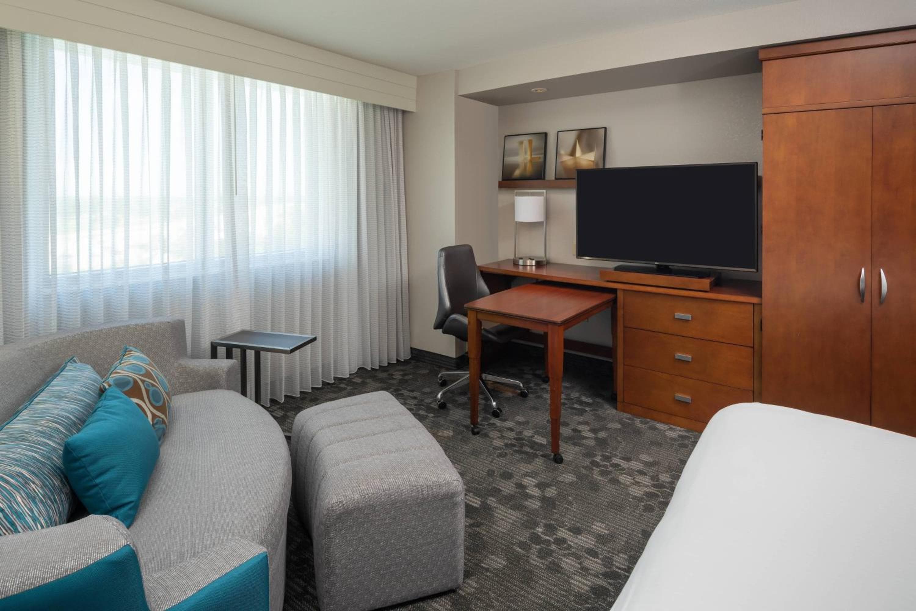 Cortile del Marriott Miami Airport — 11