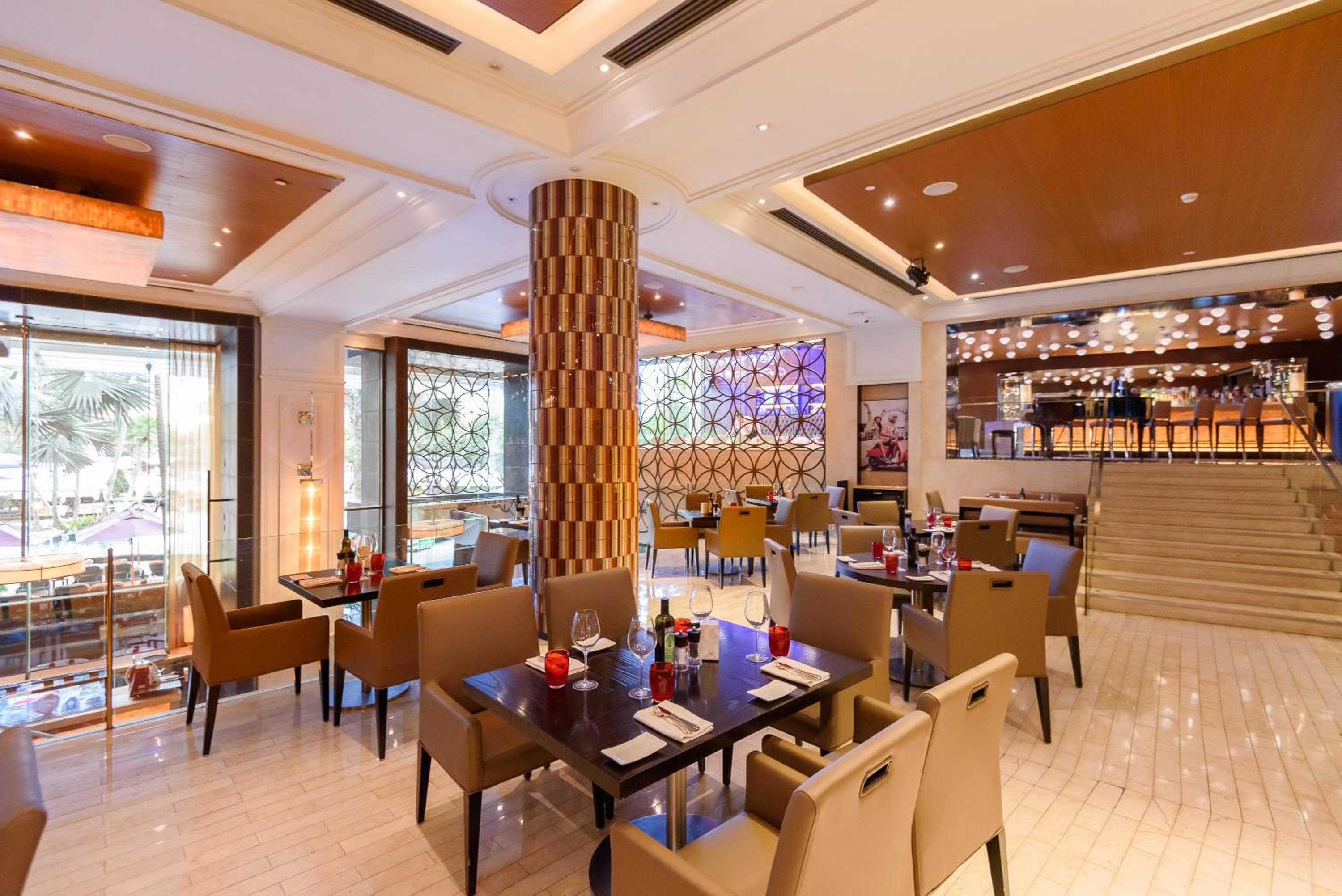 Shangri-La Bangkok hotel, 89 Soi Wat Suan Plu, Bangrak, Bangkok, Thailand — photo 140