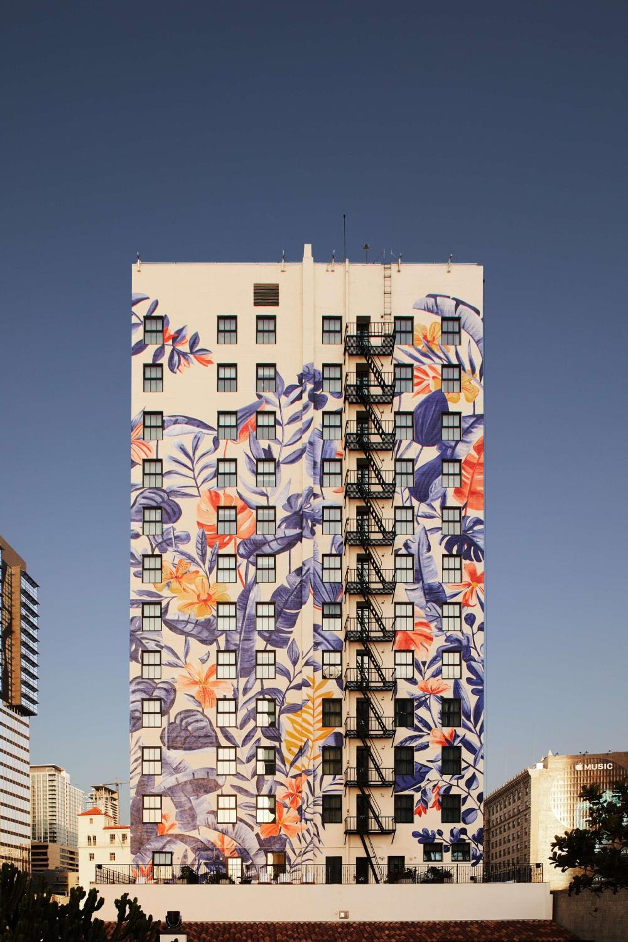 Hotel Figueroa, Unbound Collection by Hyatt — 4