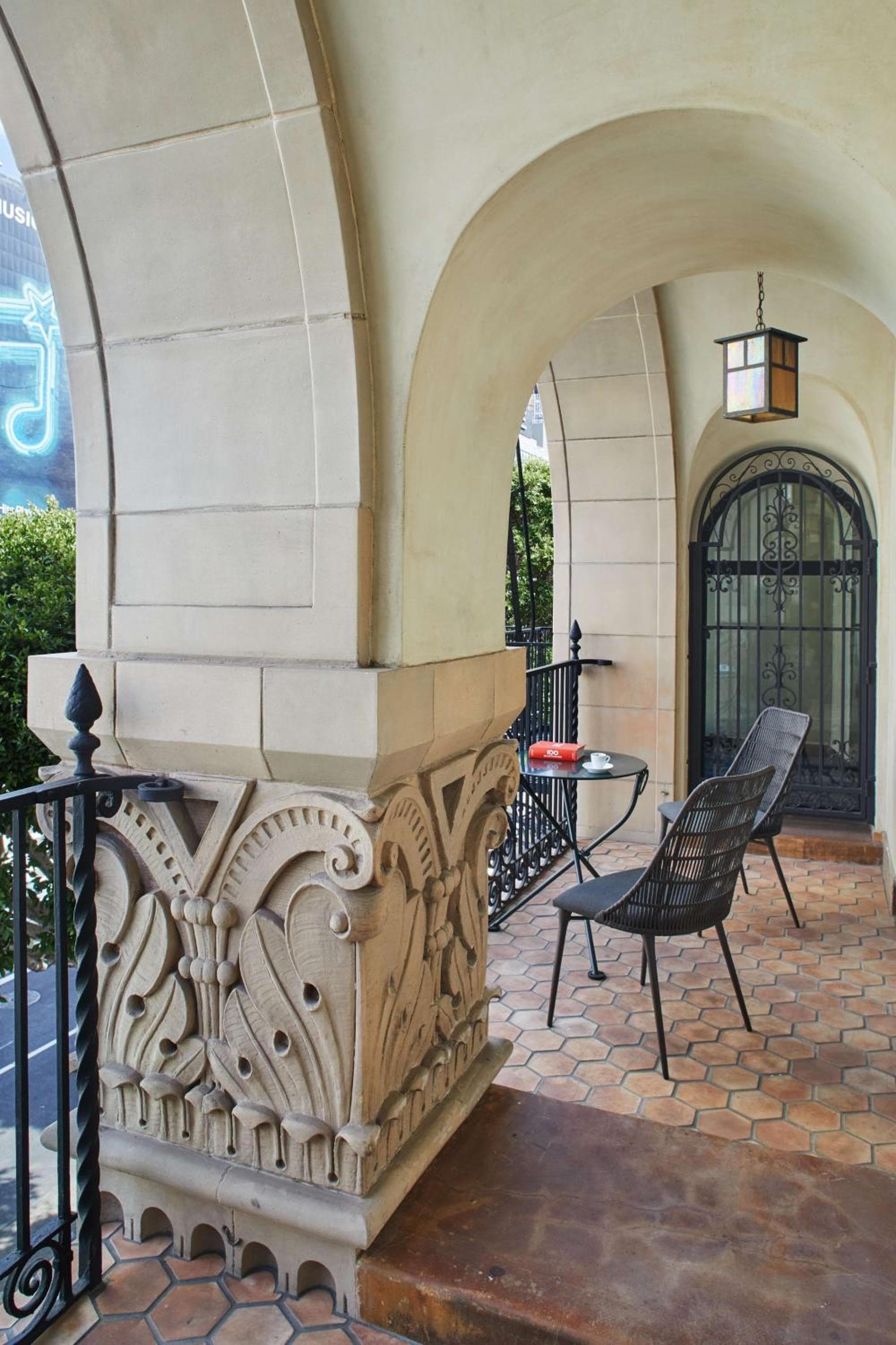 Hotel Figueroa, Unbound Collection by Hyatt — 9