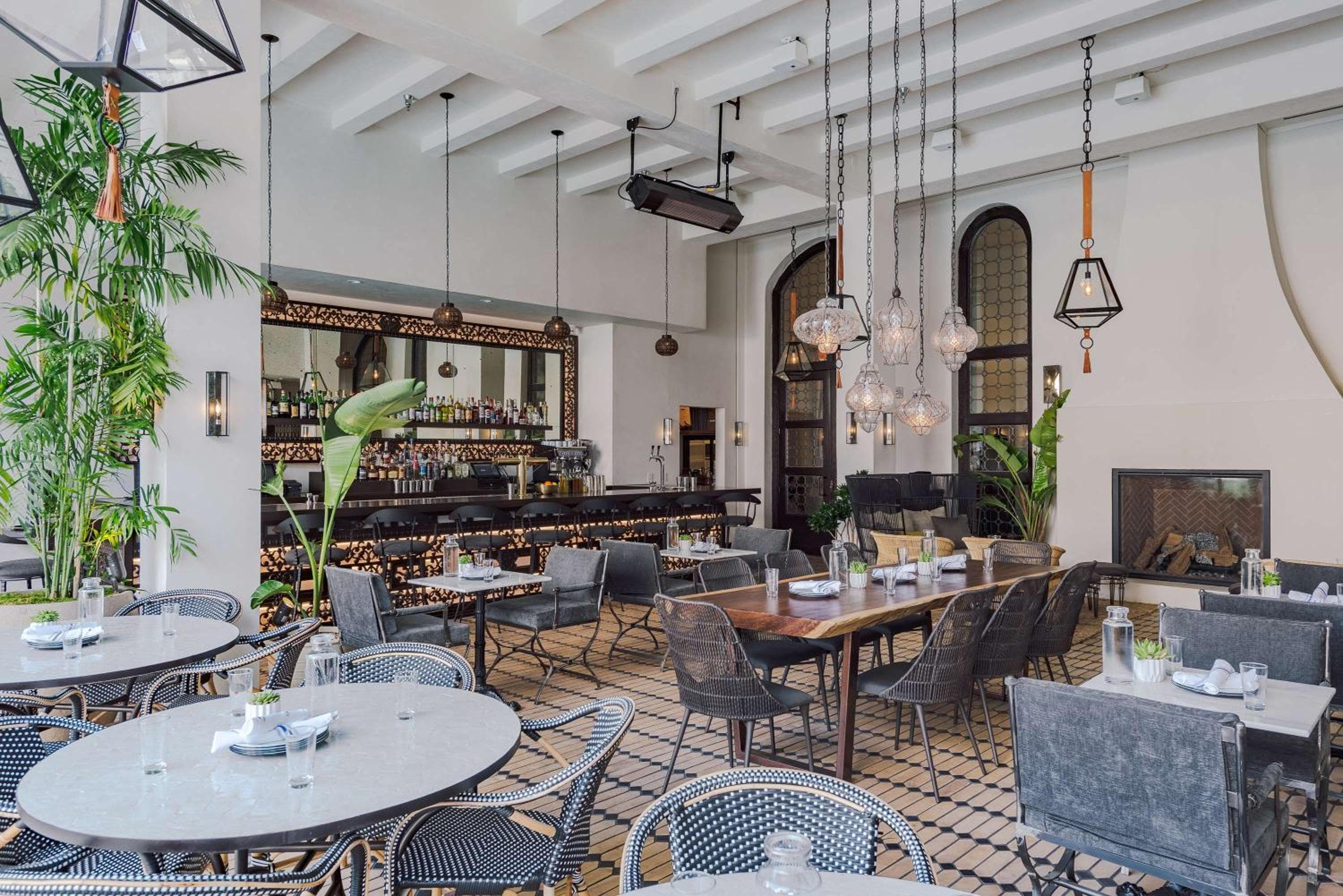 Hotel Figueroa, Unbound Collection by Hyatt — 21