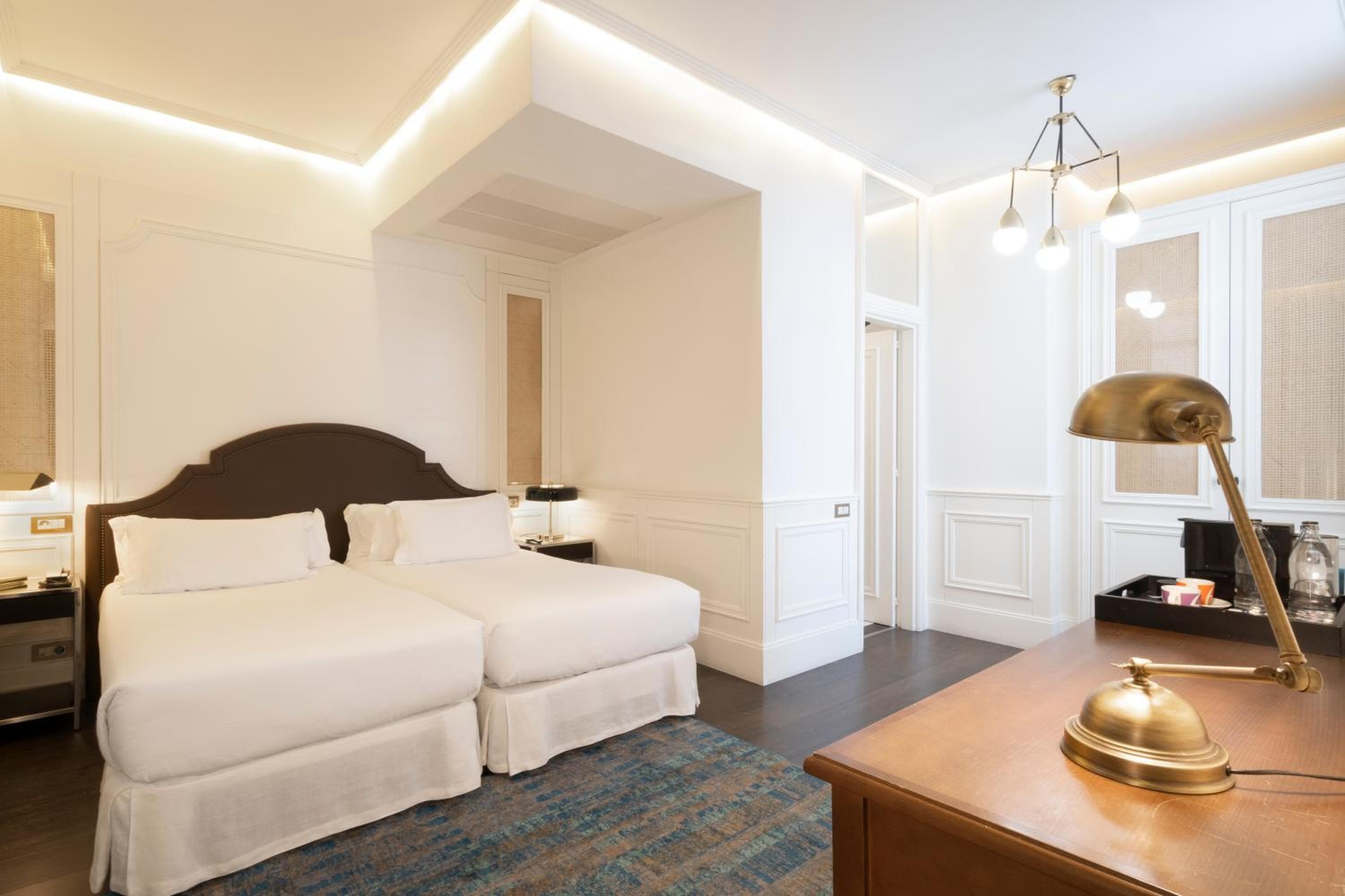 Boutique Hotel H10 Villa de la Reina — 25
