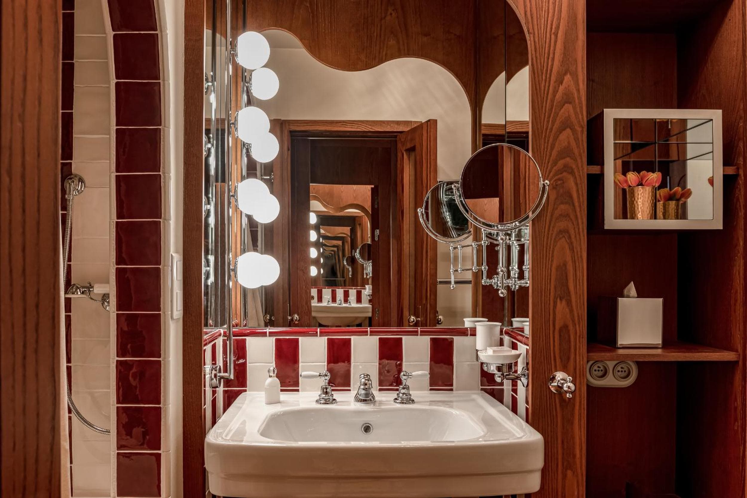 Château des Fleurs Hotel & Spa Paris — 11