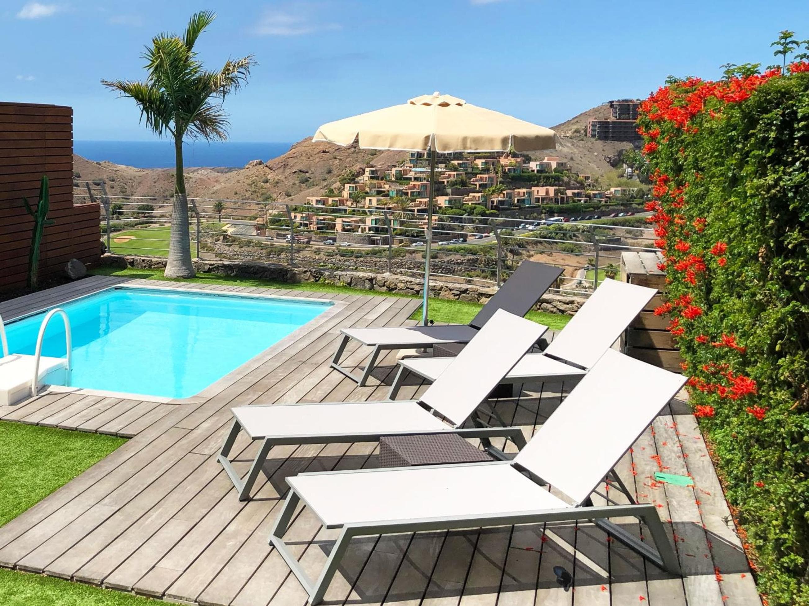 Amazing sunset golf-course villa for up to 7 — 1