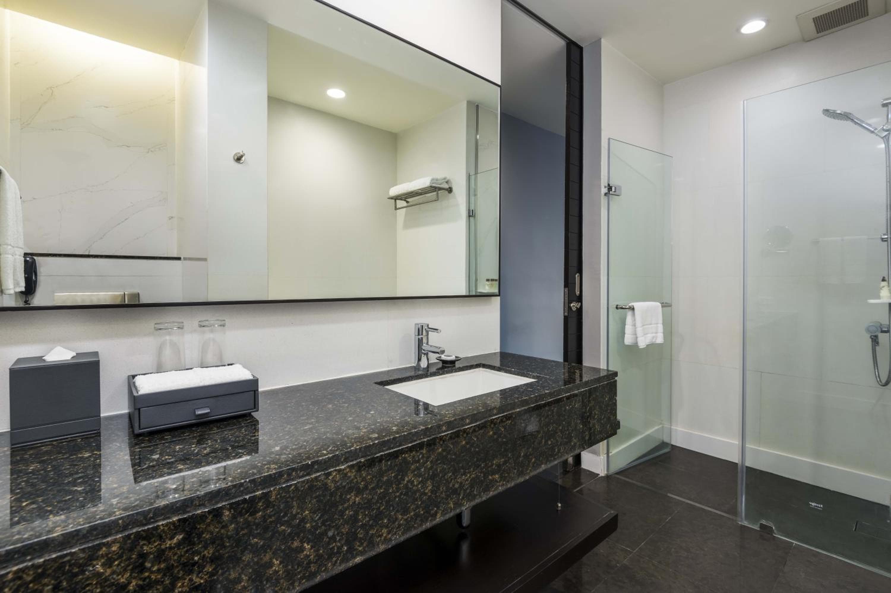 Chatrium Hotel Riverside Bangkok — 24