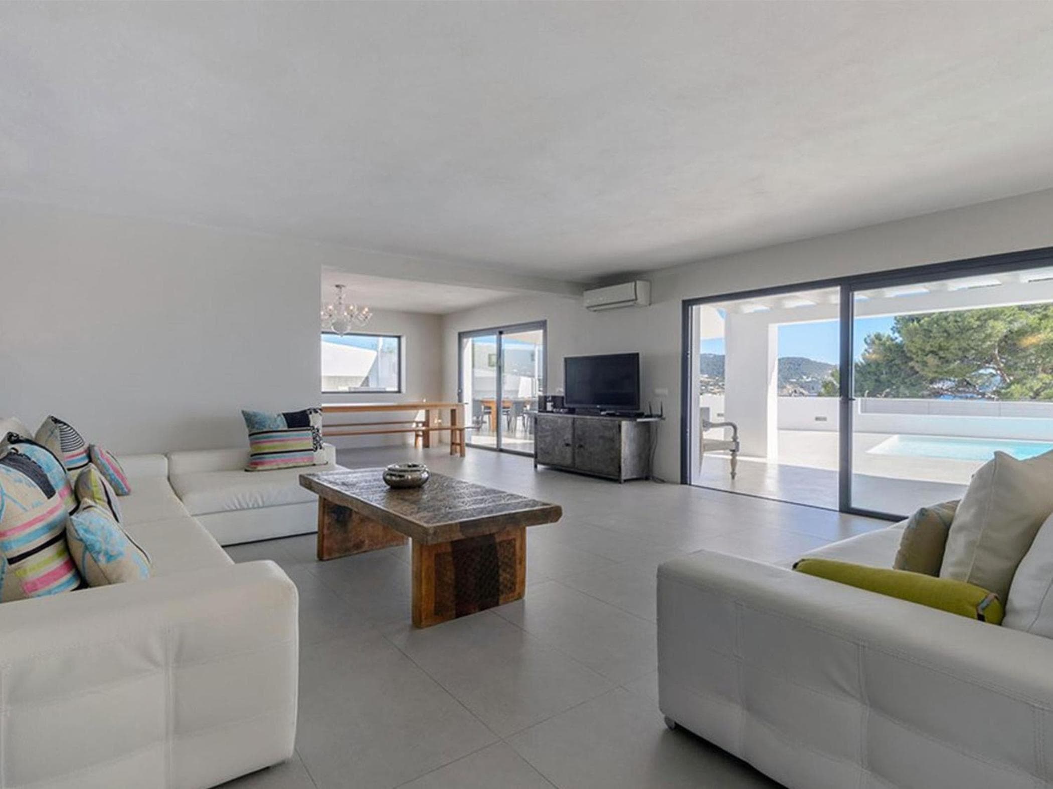 Villa moderna con vista sul mare — 13