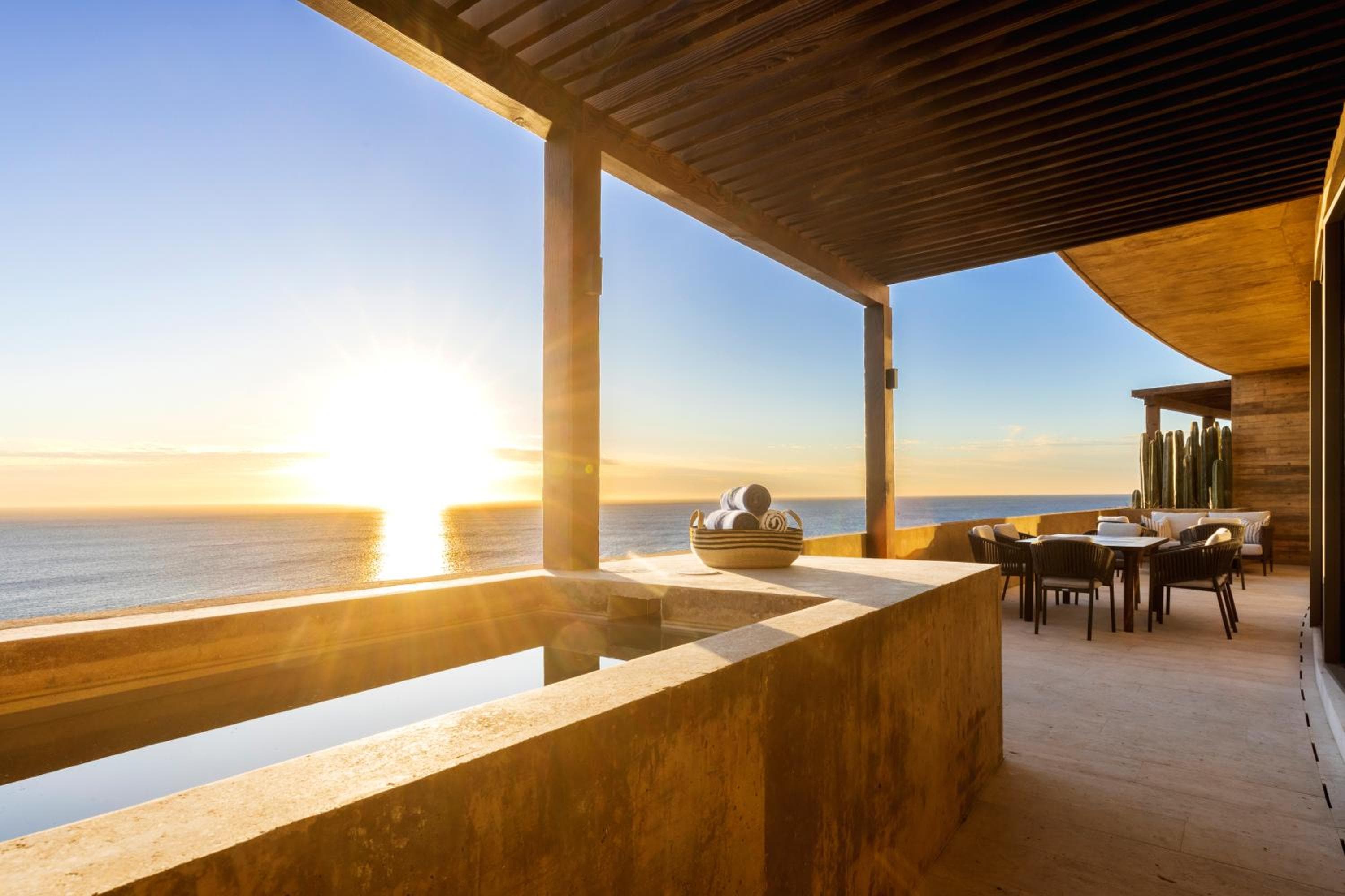 Jacuzzi privado - Vistas impresionantes - Terraza exterior — 15