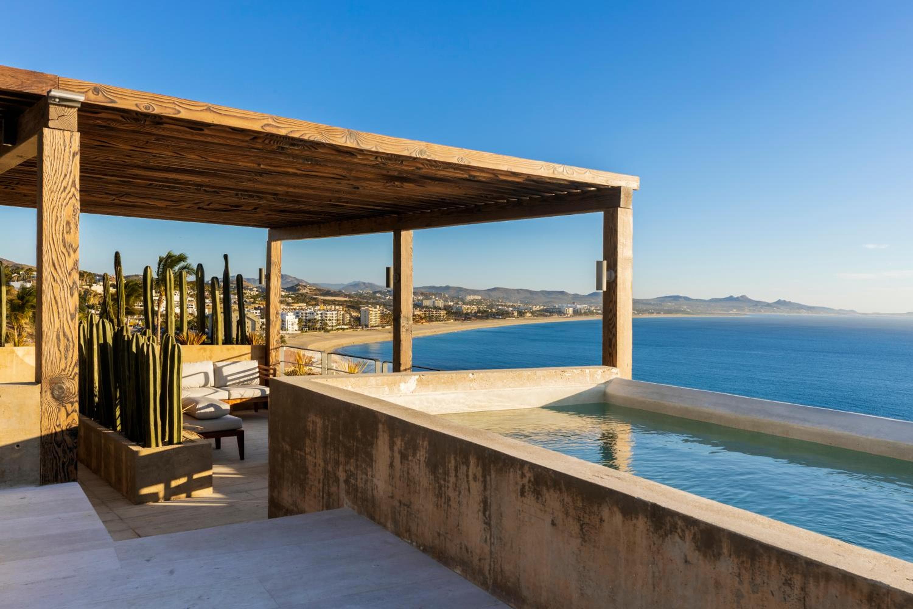 Jacuzzi privado - Vistas impresionantes - Terraza exterior — 4