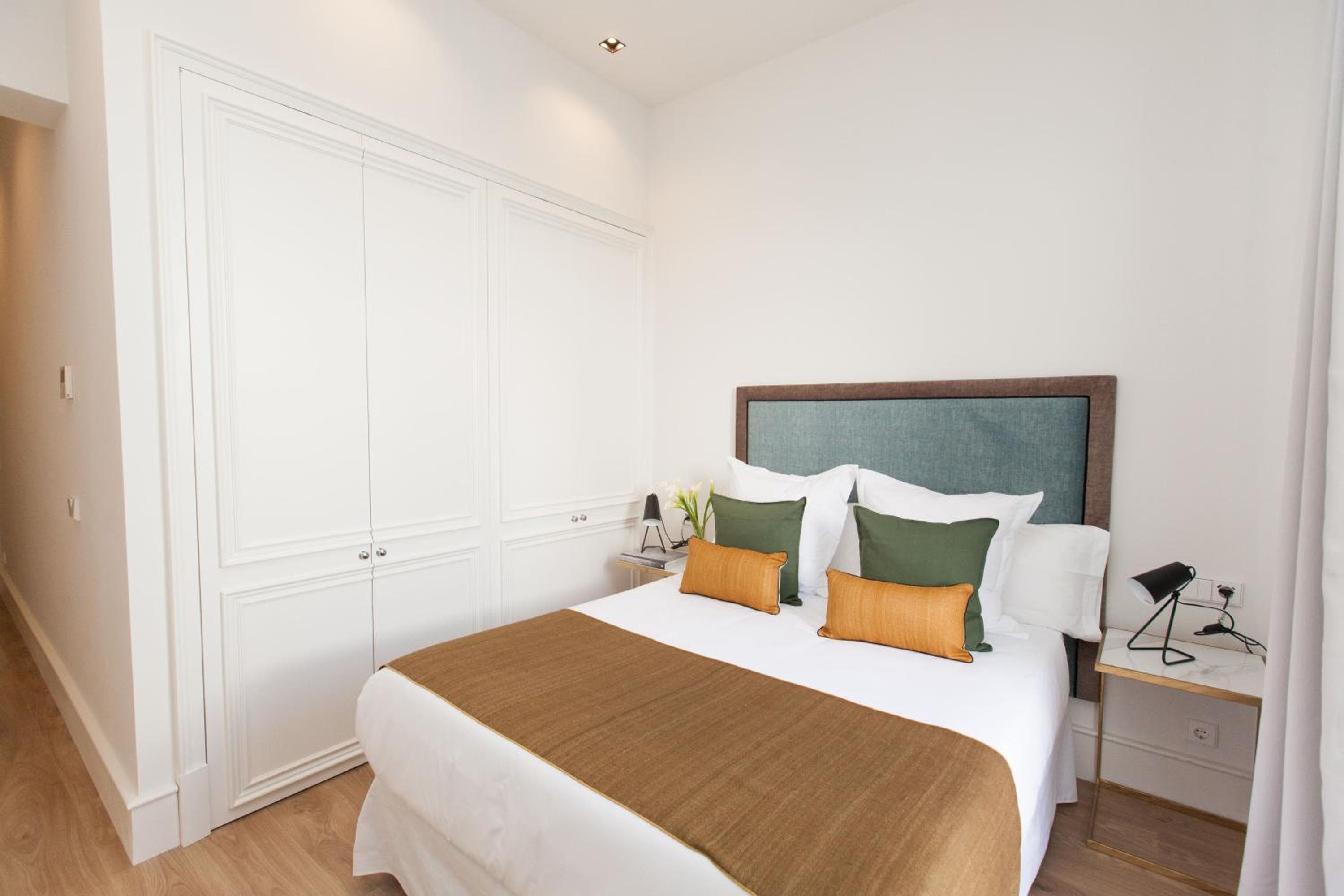 ISG Apartments Cedaceros — 28