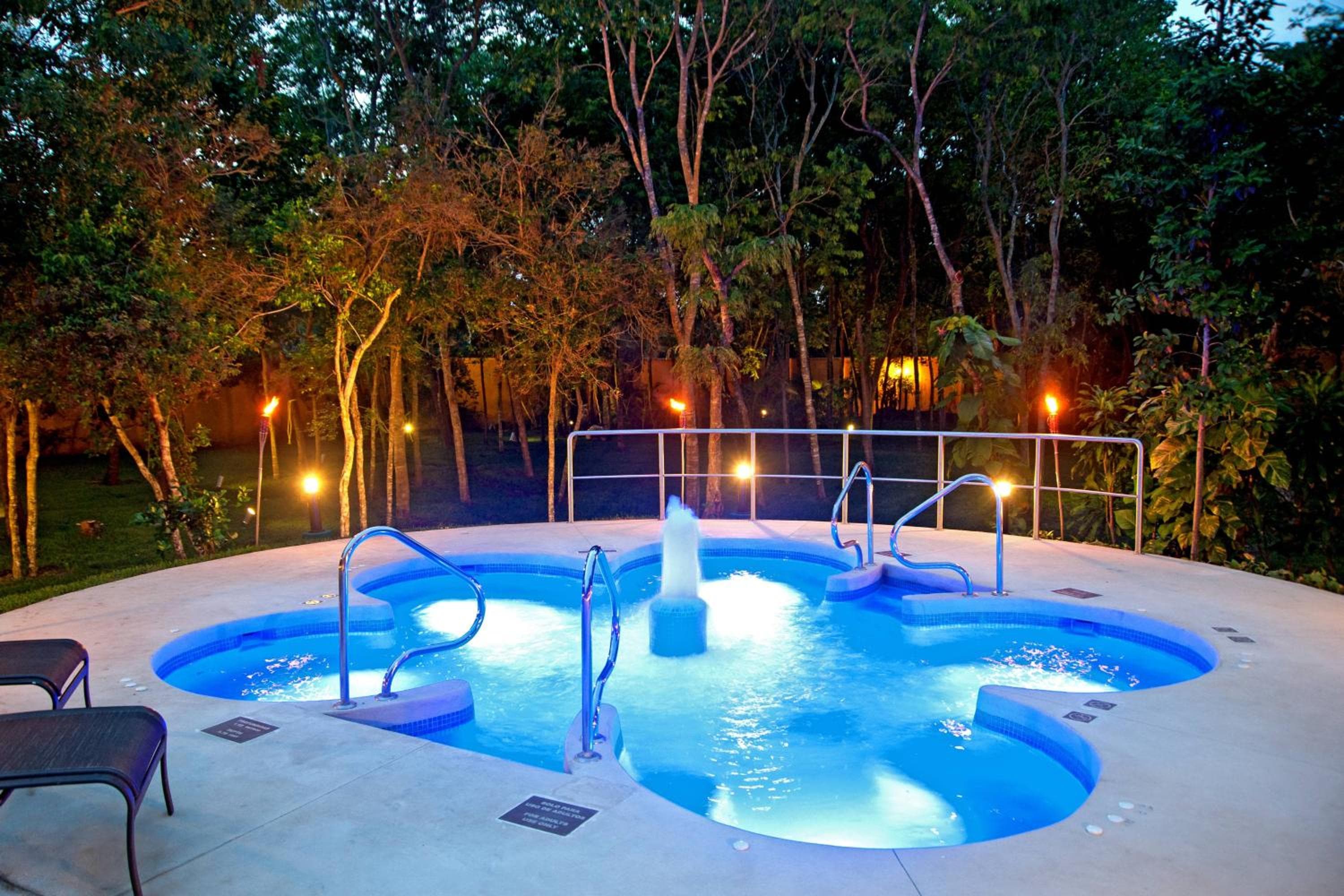 Courtyard by Marriott Cancun Airport — 6
