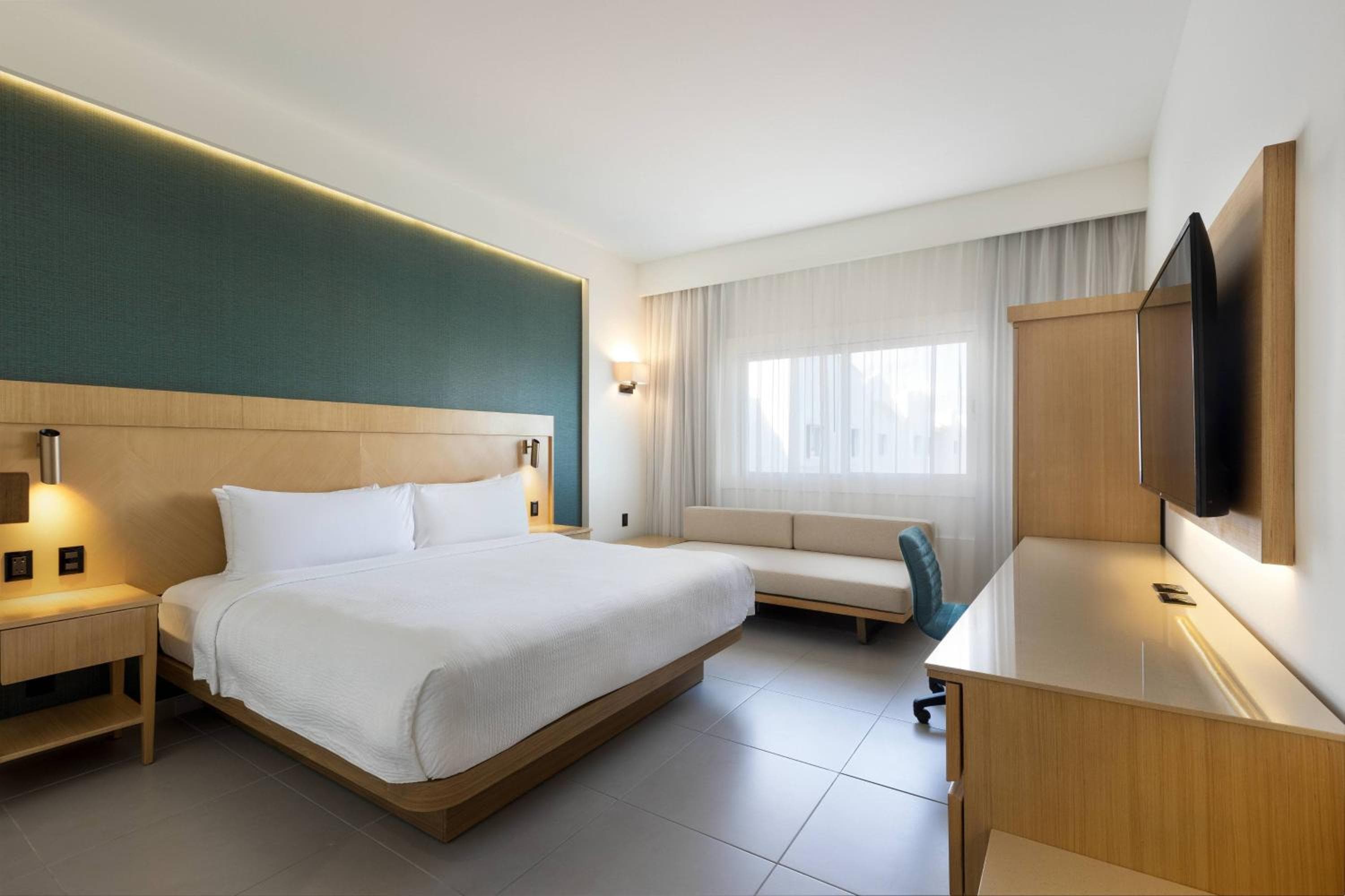Courtyard by Marriott Cancún Aeropuerto — 9