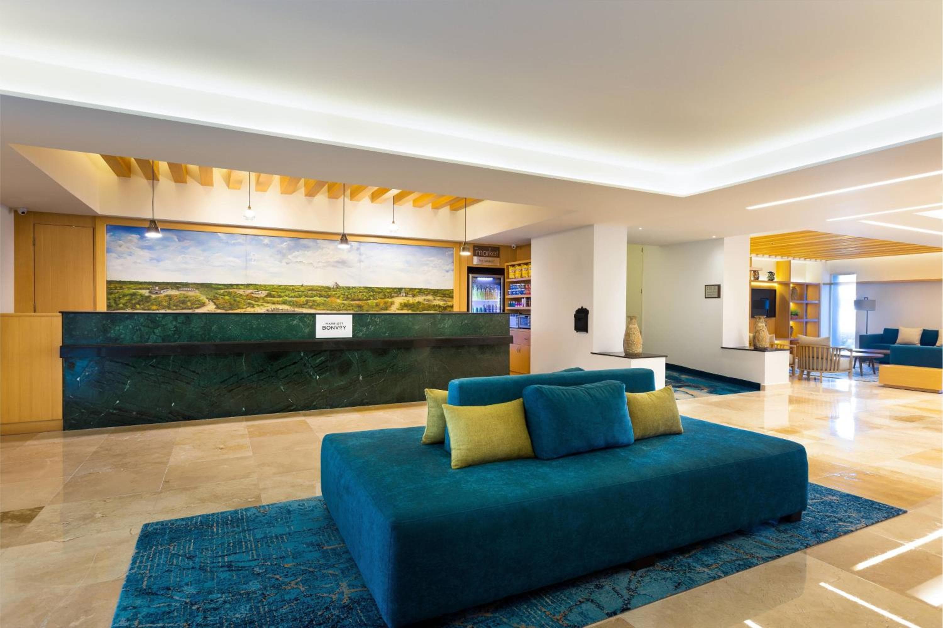 Courtyard by Marriott Cancún Aeropuerto — 4