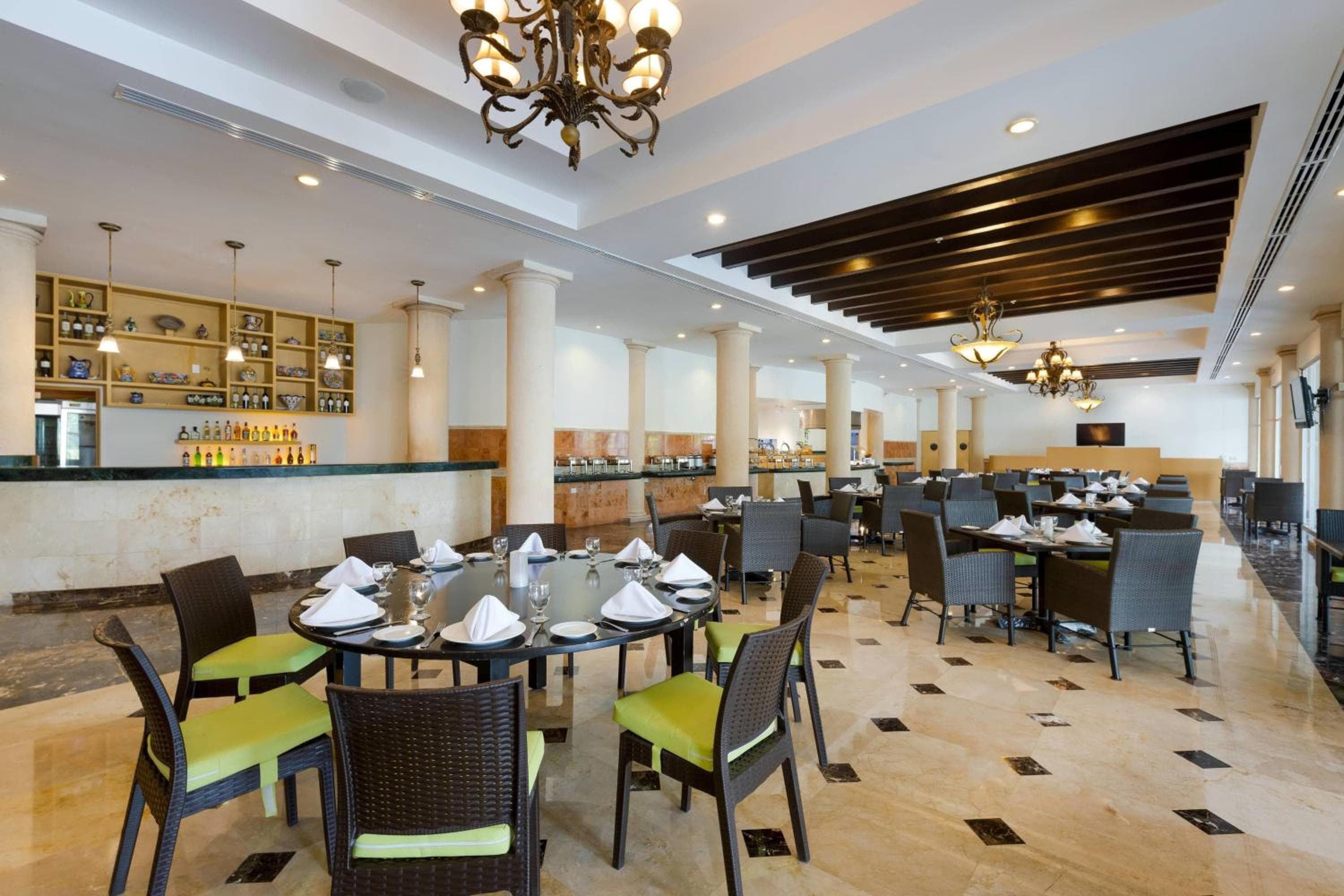 Courtyard by Marriott Cancun Airport — 2