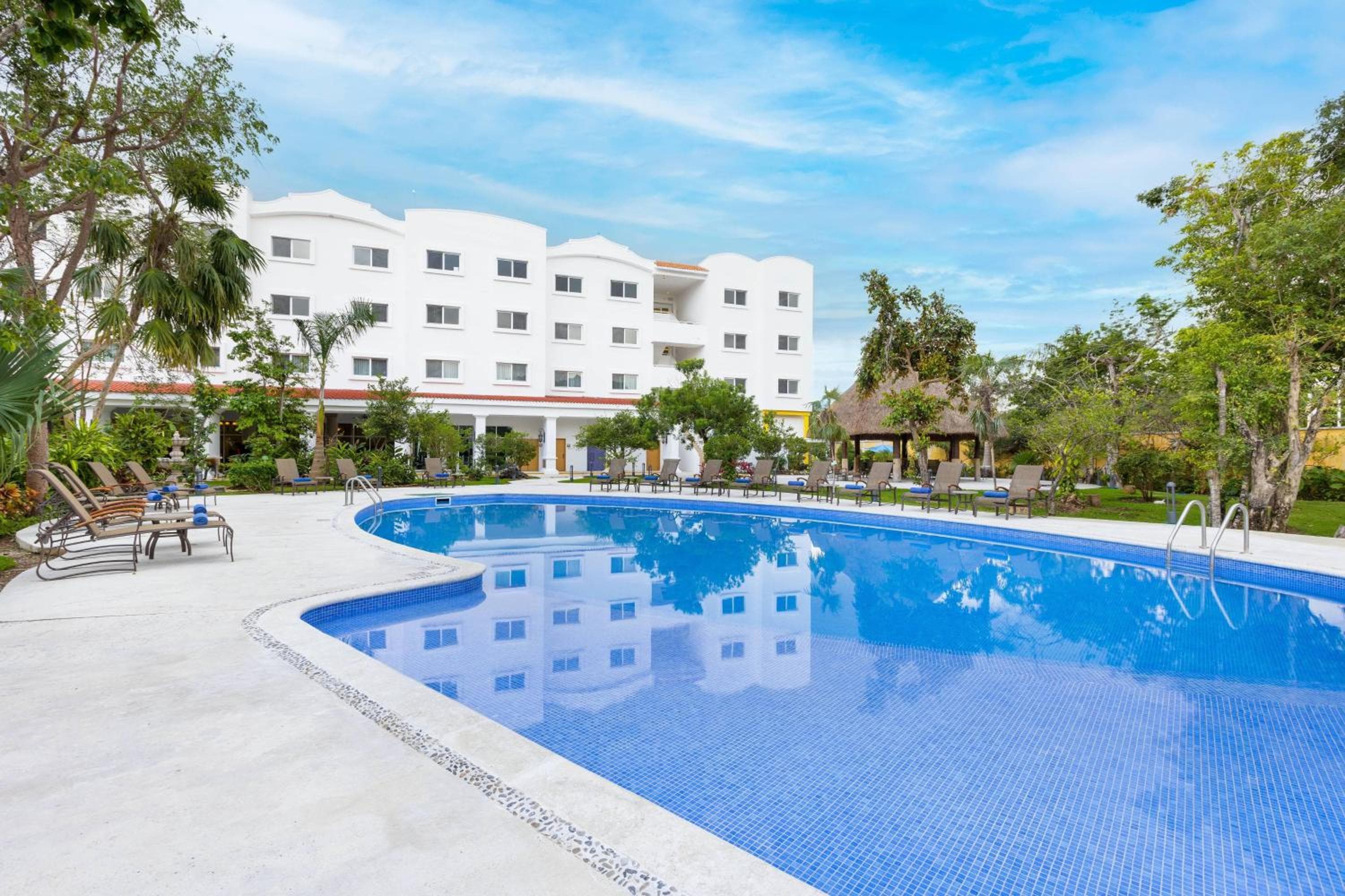 Courtyard by Marriott Cancun Airport — 26