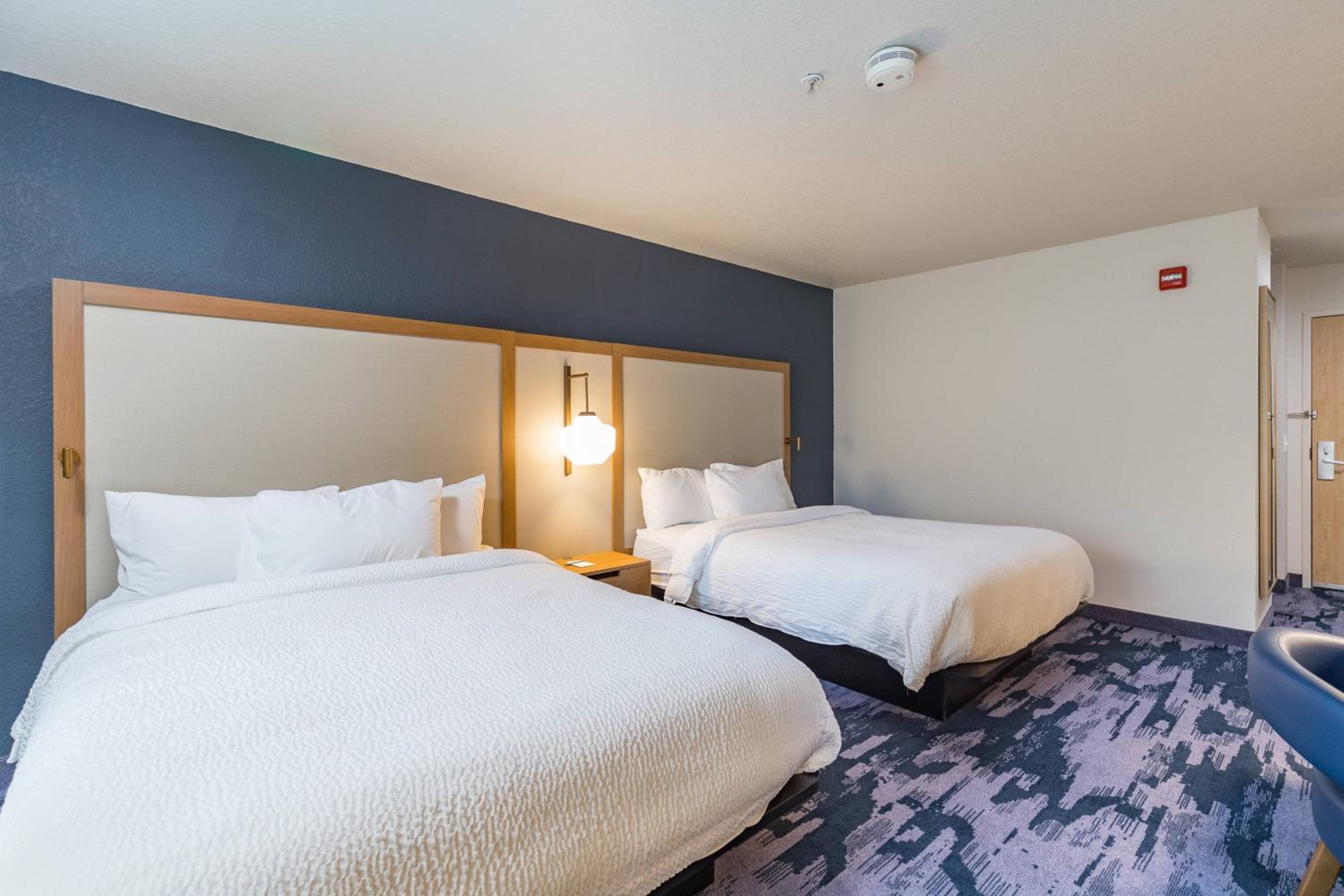 Fairfield Inn and Suites by Marriott Tampa North — 4