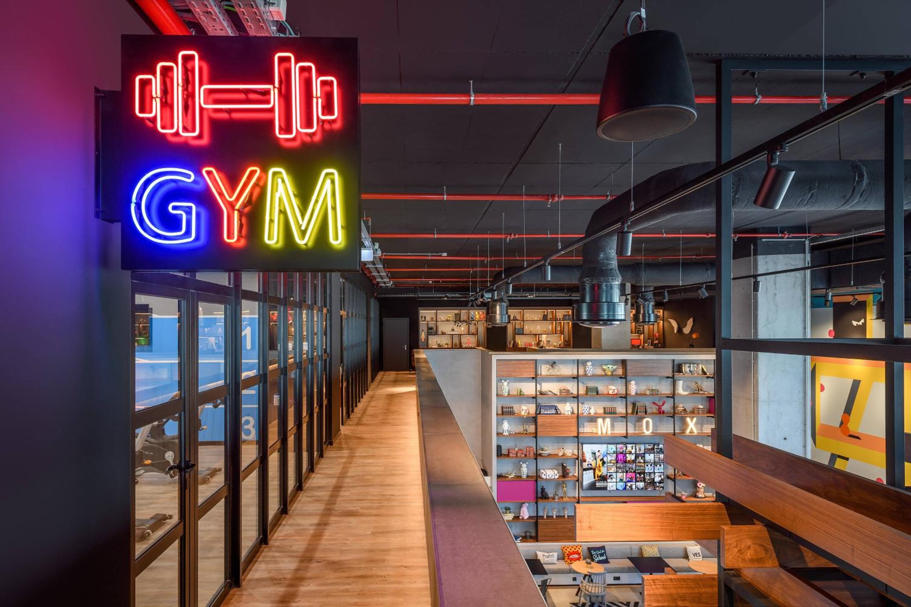 Moxy Lisboa Oriente — 16