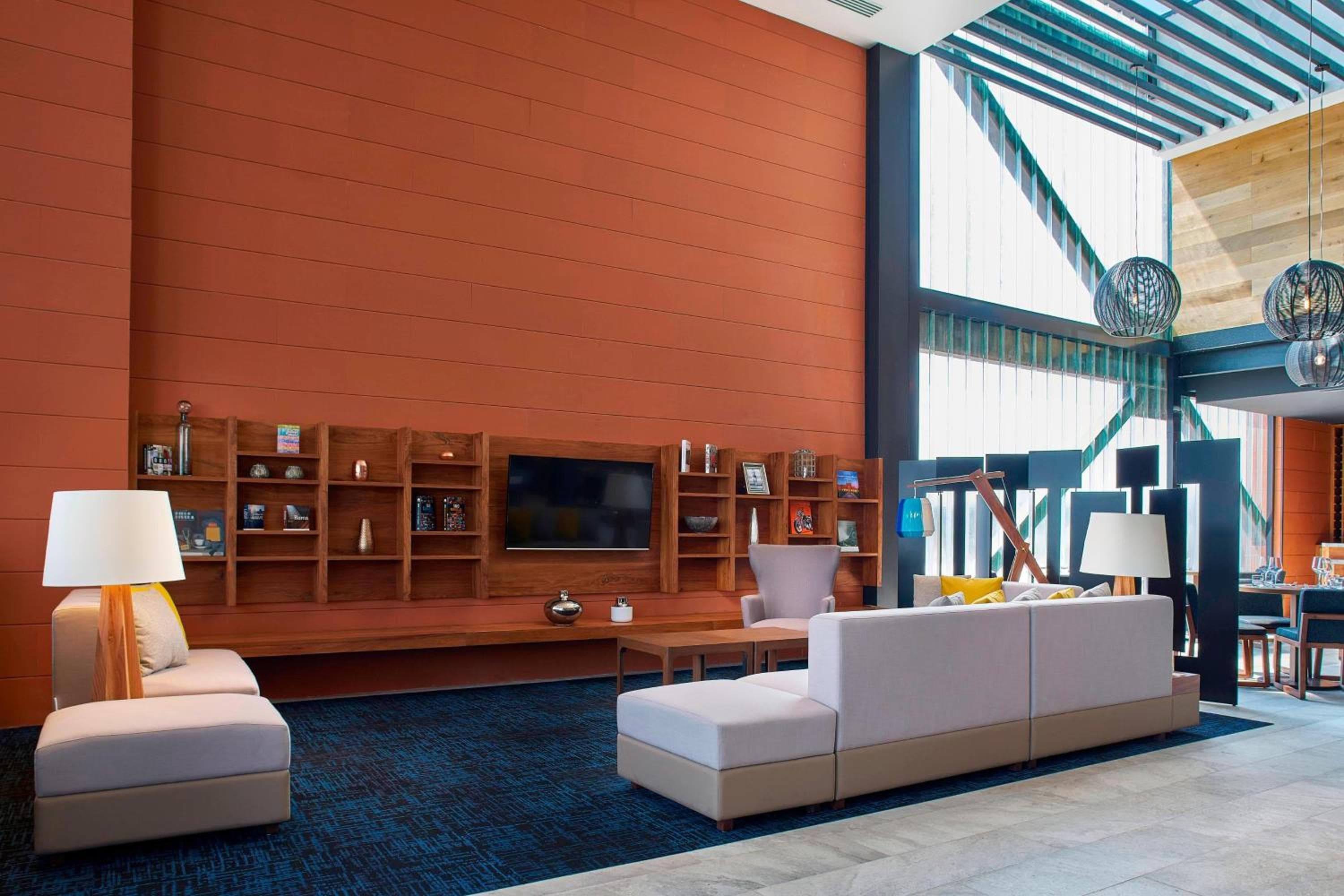 Courtyard by Marriott Mexico City Toreo — 13