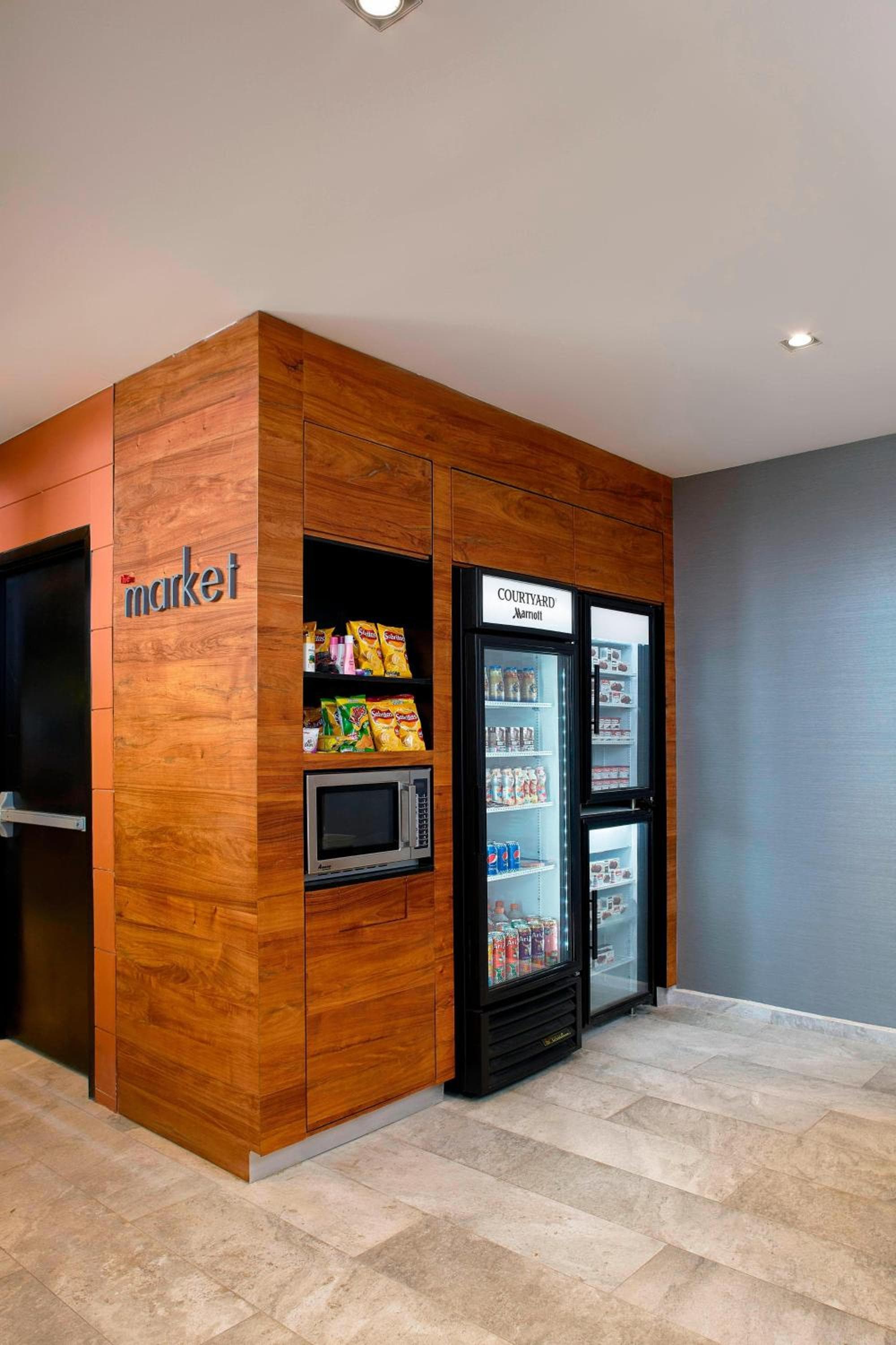 Courtyard by Marriott Mexico City Toreo — 17