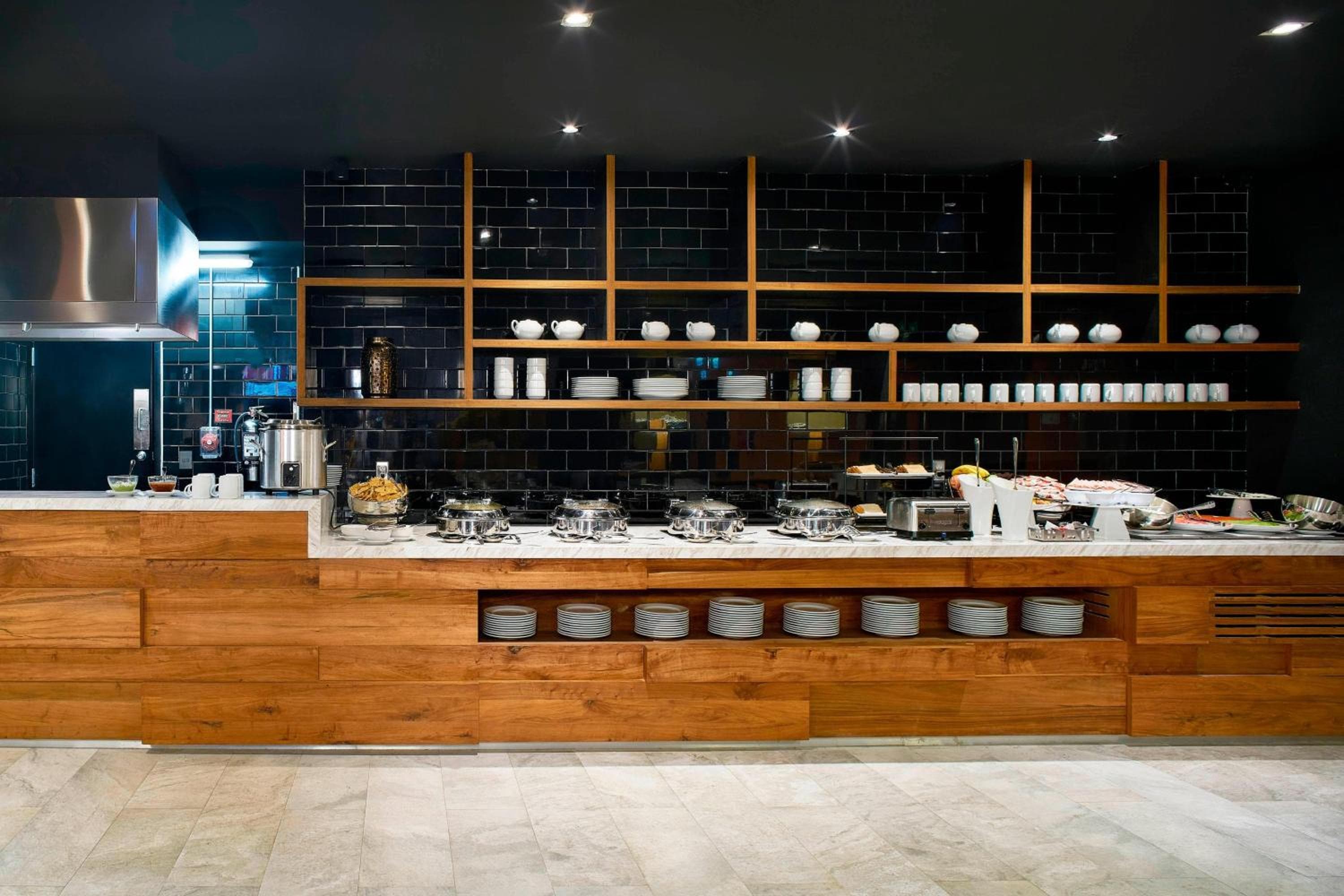 Courtyard by Marriott Mexico City Toreo — 20