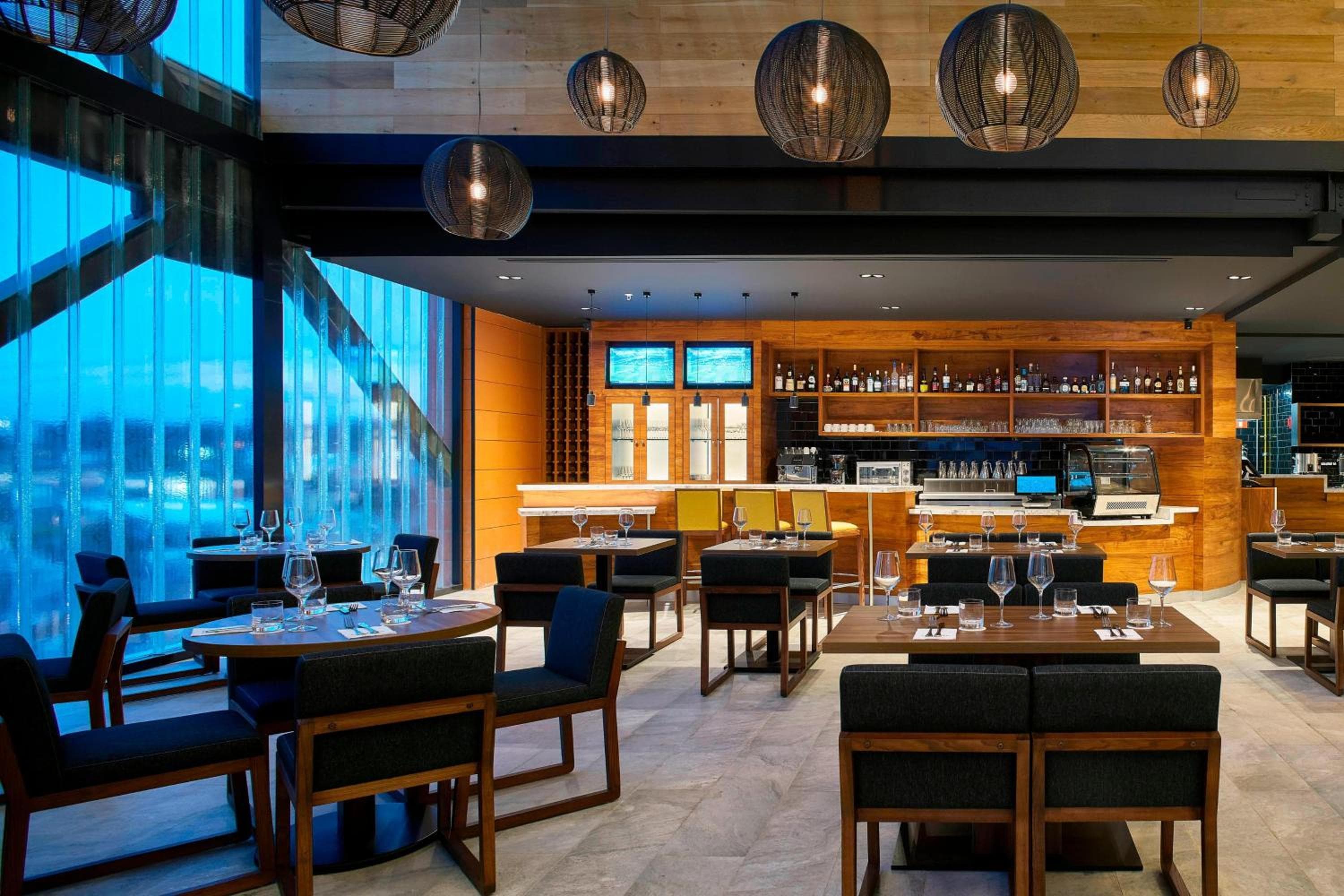 Courtyard by Marriott Mexico City Toreo — 18