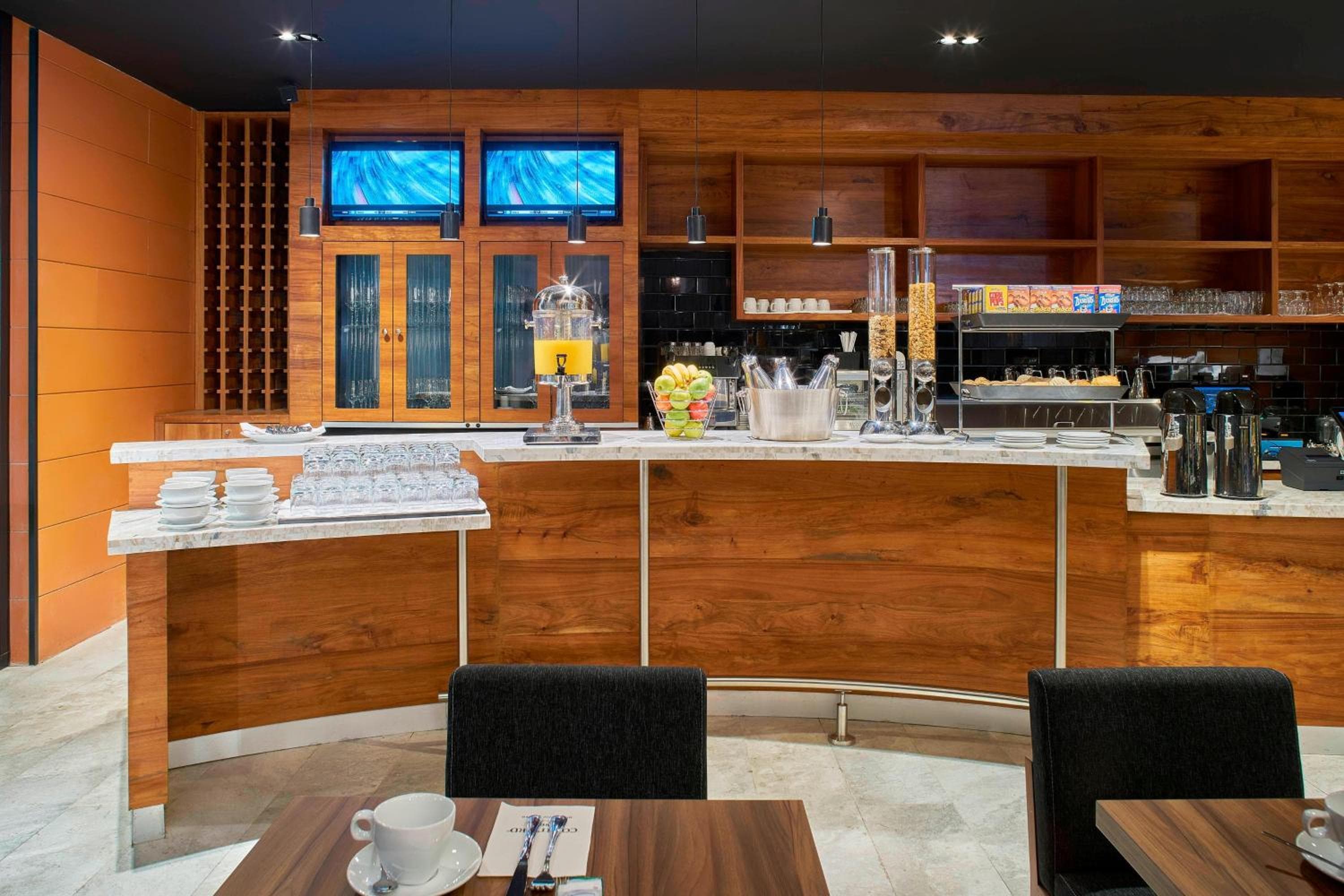 Courtyard by Marriott Mexico City Toreo — 21