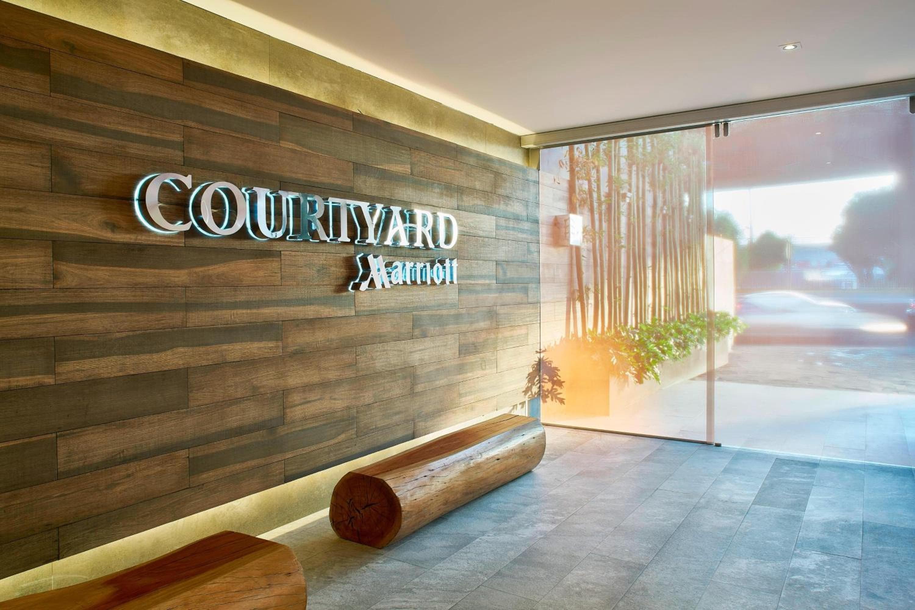 Courtyard by Marriott Mexico City Toreo — 2