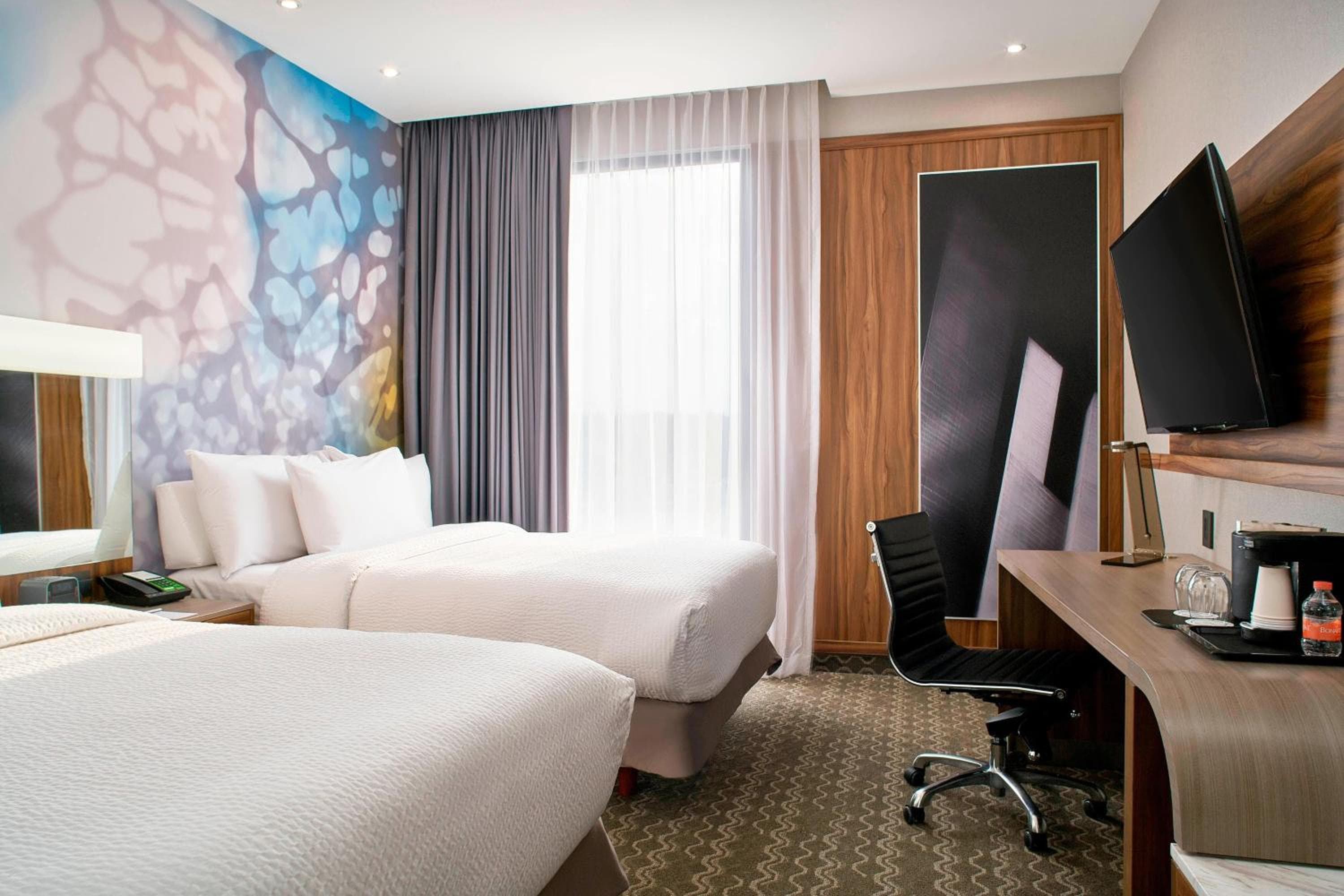 Courtyard by Marriott Mexico City Toreo — 6