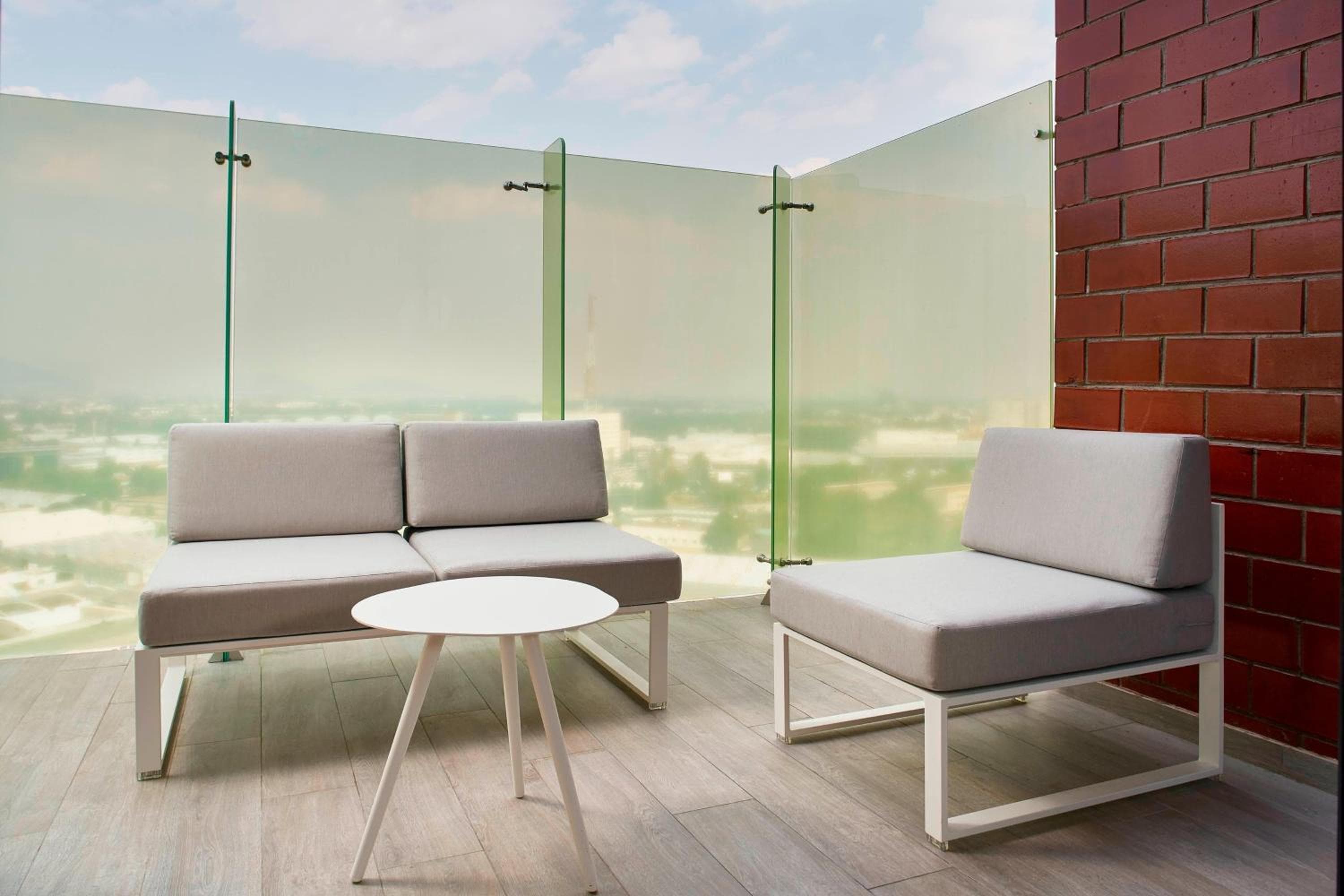 Courtyard by Marriott Mexico City Toreo — 10