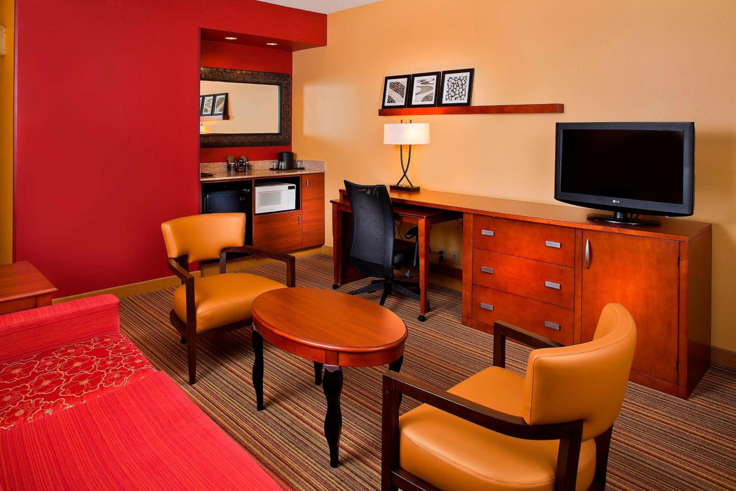 Cortile del Marriott Orlando Airport — 14