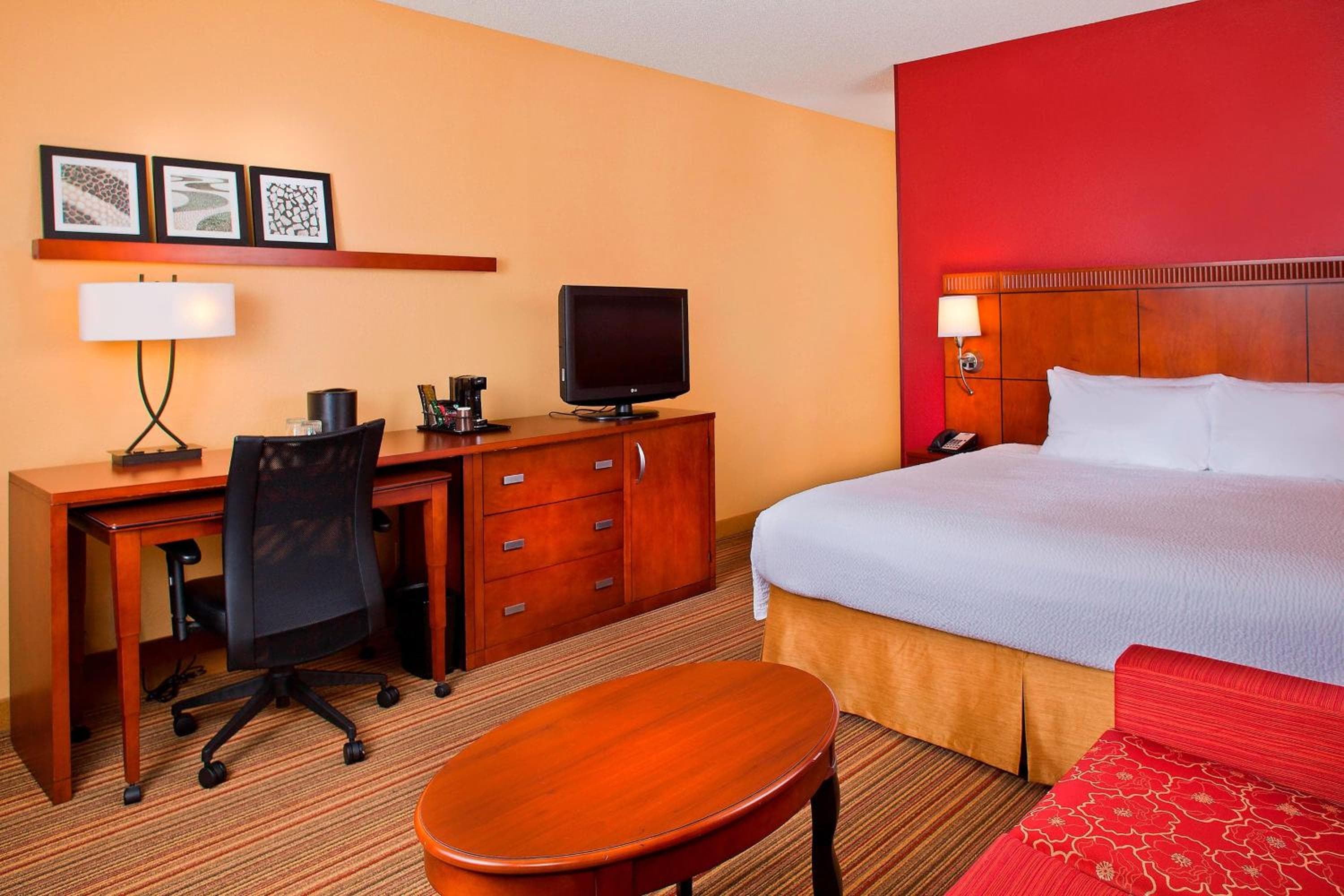 Cortile del Marriott Orlando Airport — 8