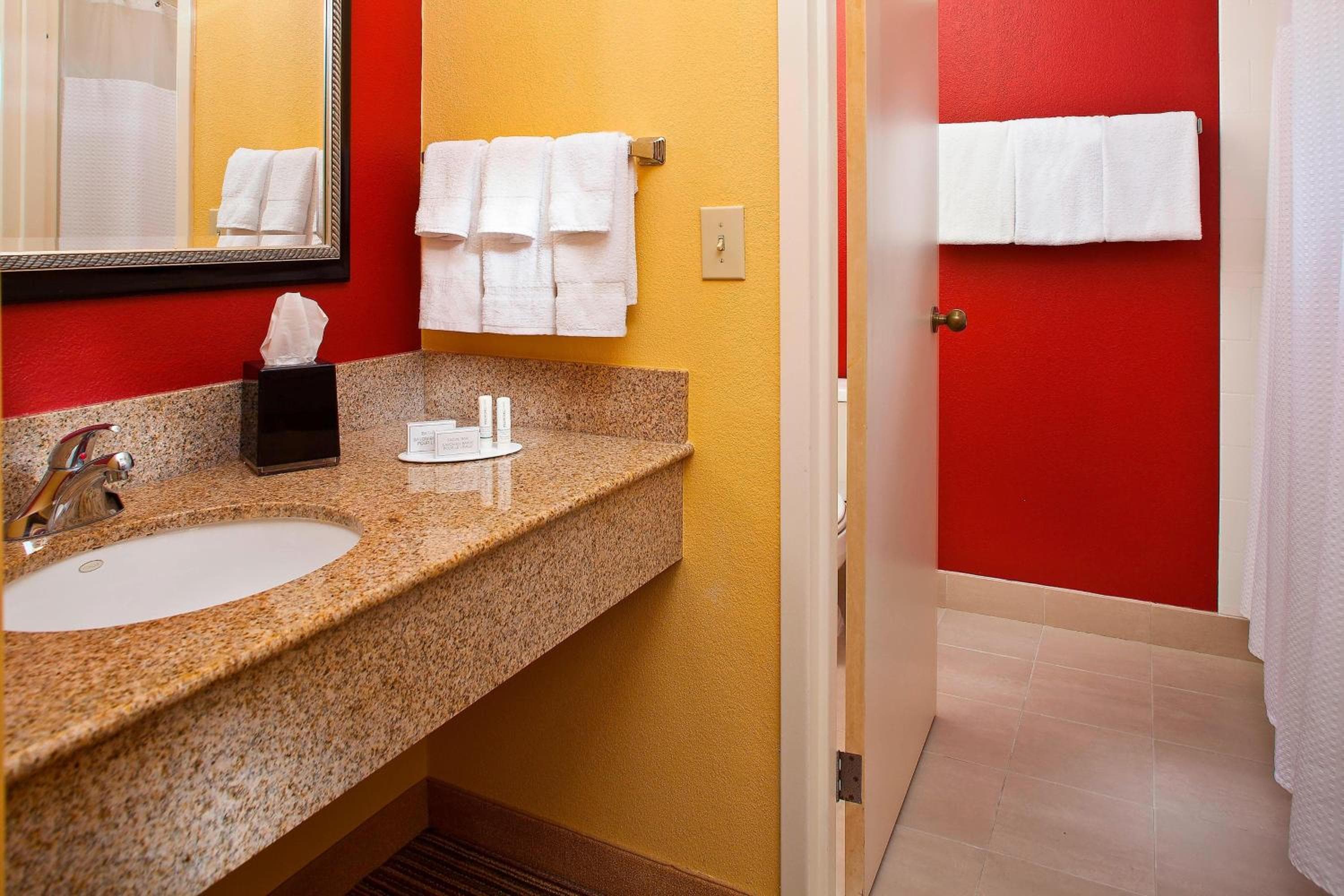 Cortile del Marriott Orlando Airport — 10
