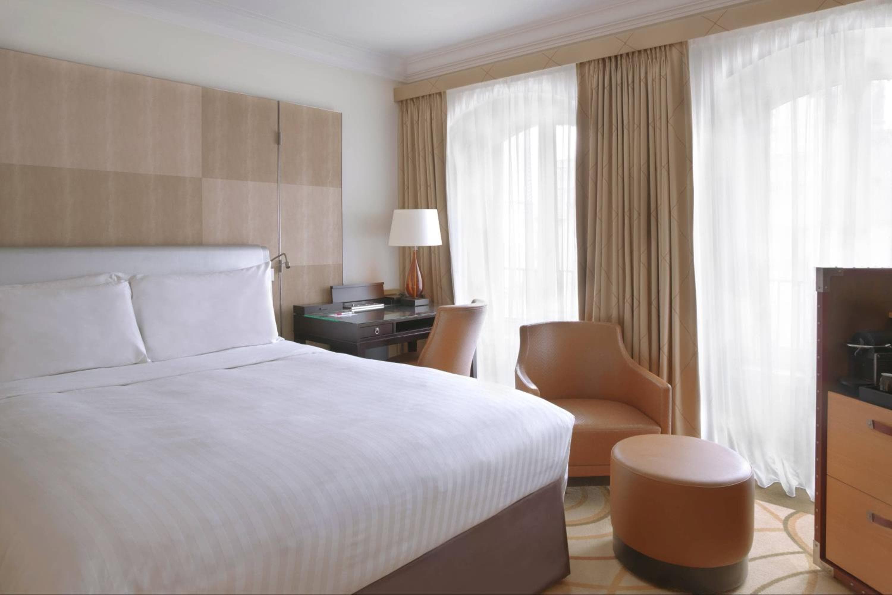 Hotel Marriott Champs Elysees di Parigi — 19