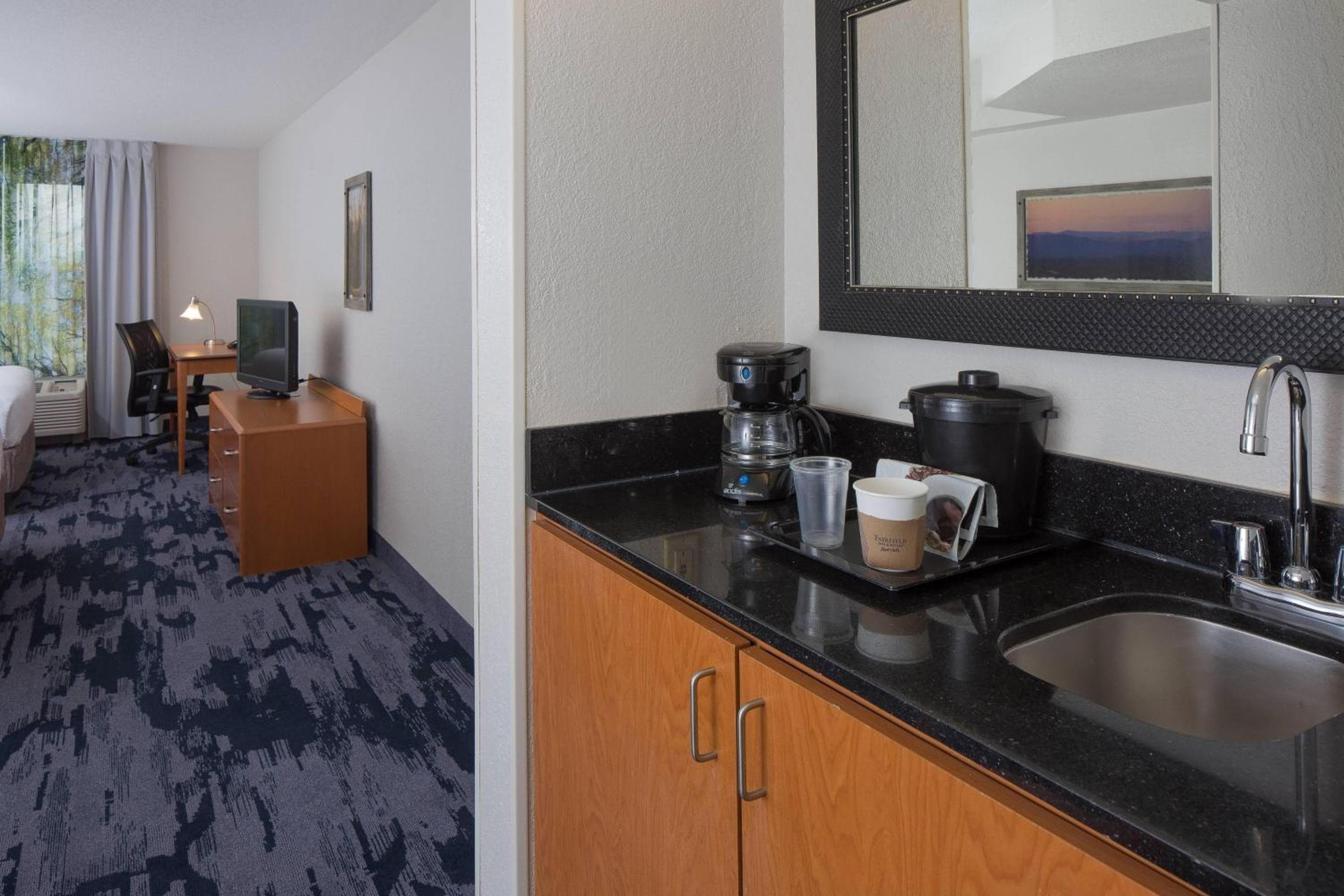 Fairfield Inn & Suites by Marriott Orlando Lake Buena Vista — 8