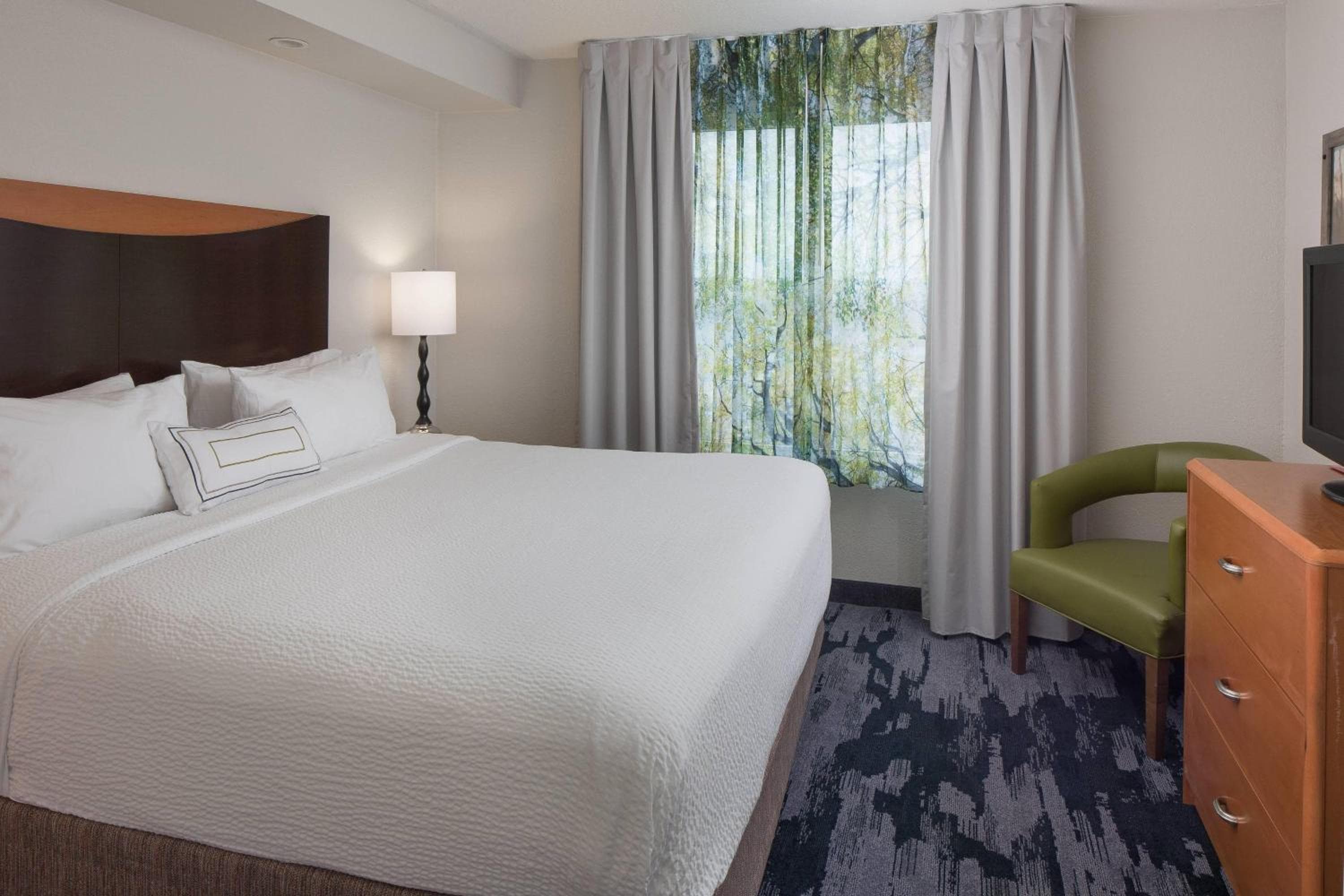 Fairfield Inn & Suites by Marriott Orlando Lake Buena Vista — 13