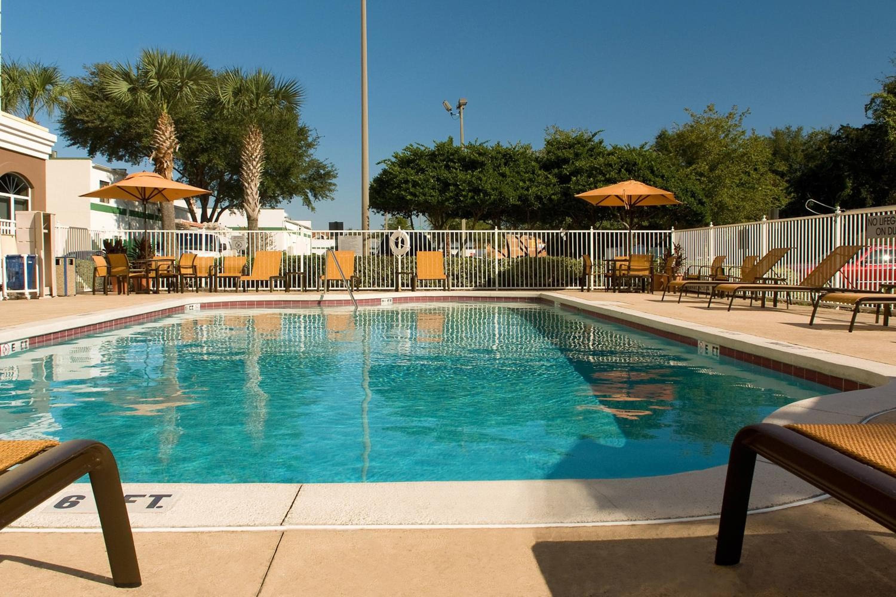 Fairfield Inn & Suites by Marriott Orlando Lake Buena Vista — 21