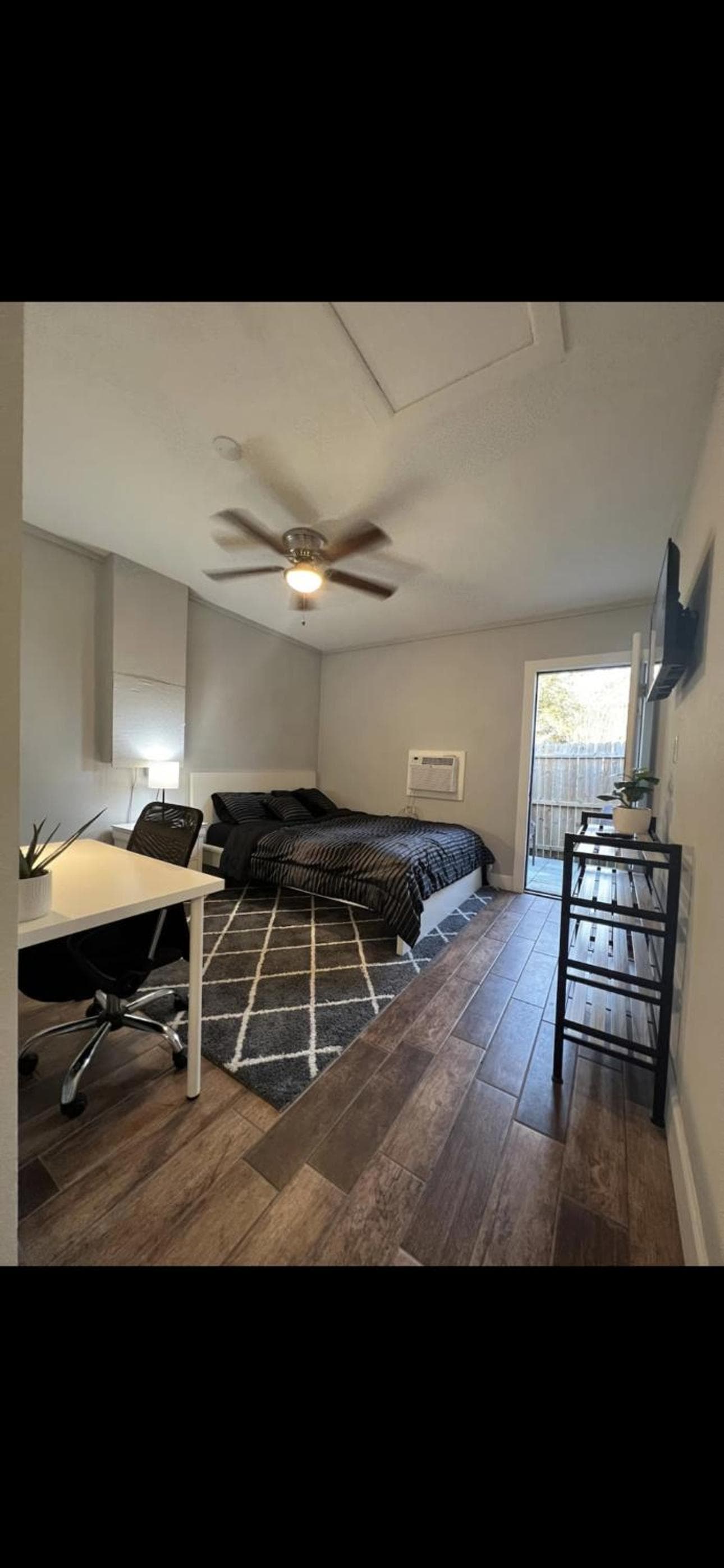 Lugar López — 11