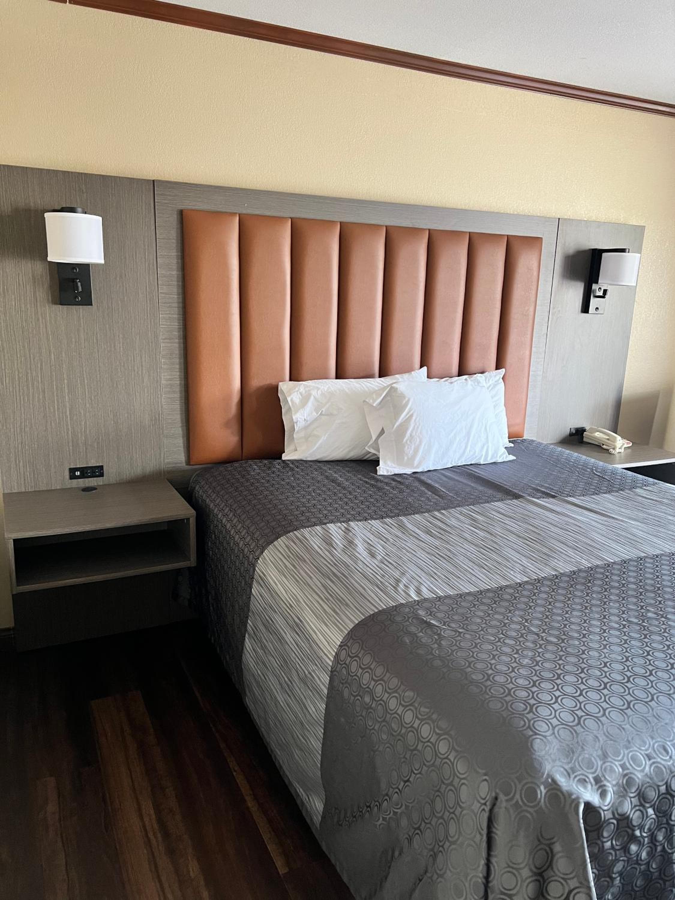 Highland Inn Las Vegas --> Highland Gasthof Las Vegas — 17