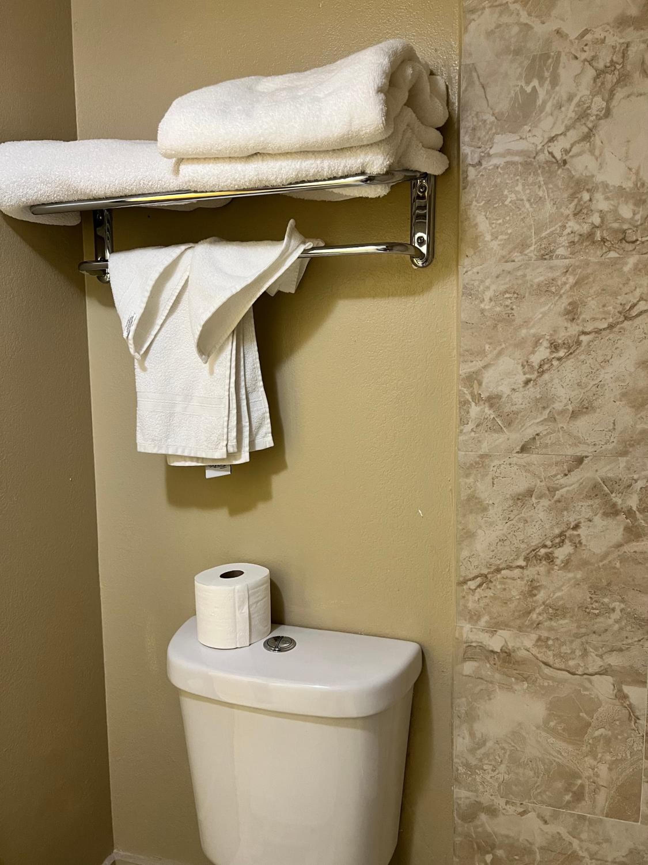 Highland Inn Las Vegas --> Highland Gasthof Las Vegas — 16