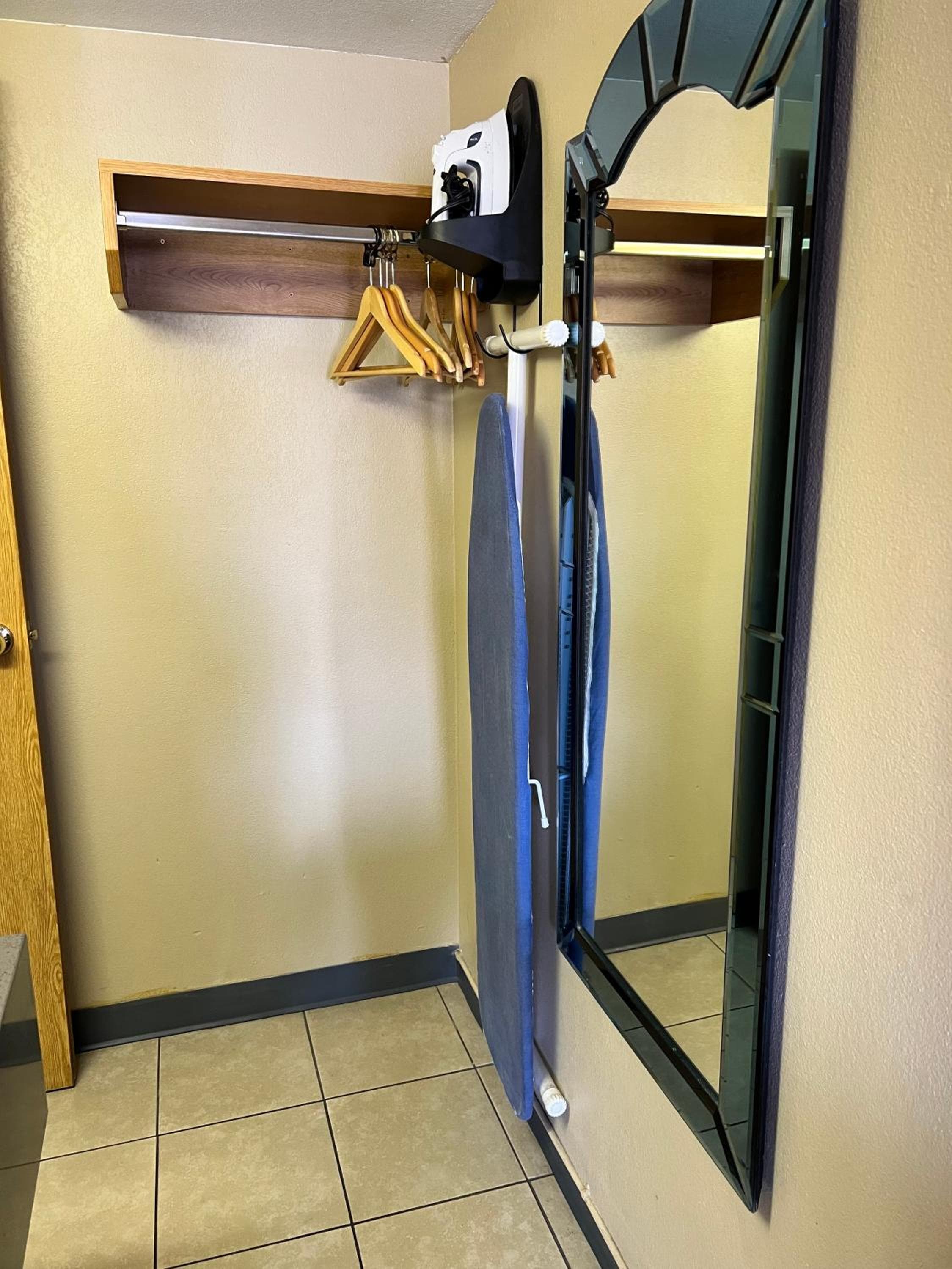 Highland Inn Las Vegas --> Highland Gasthof Las Vegas — 25