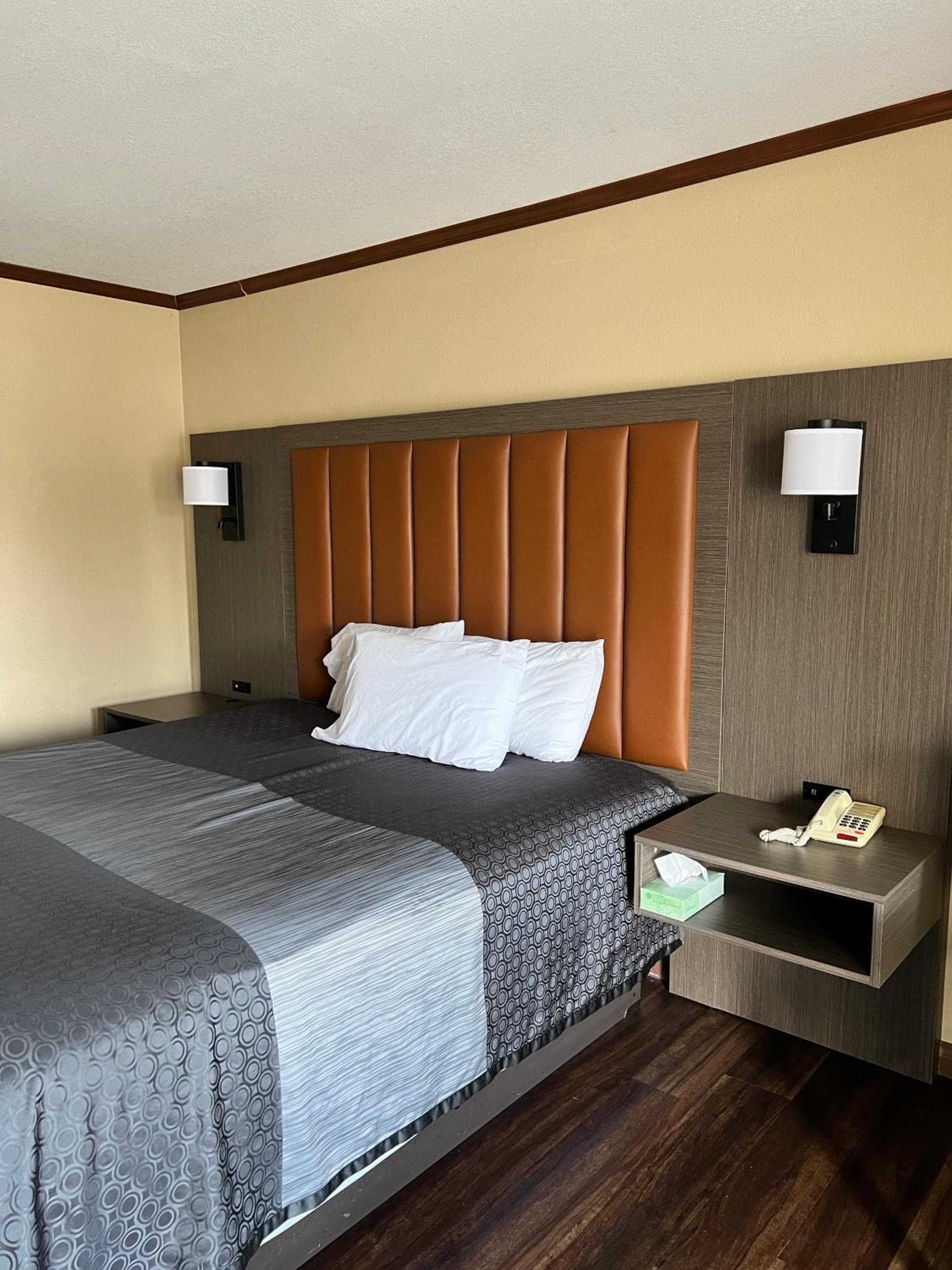 Highland Inn Las Vegas --> Highland Gasthof Las Vegas — 9