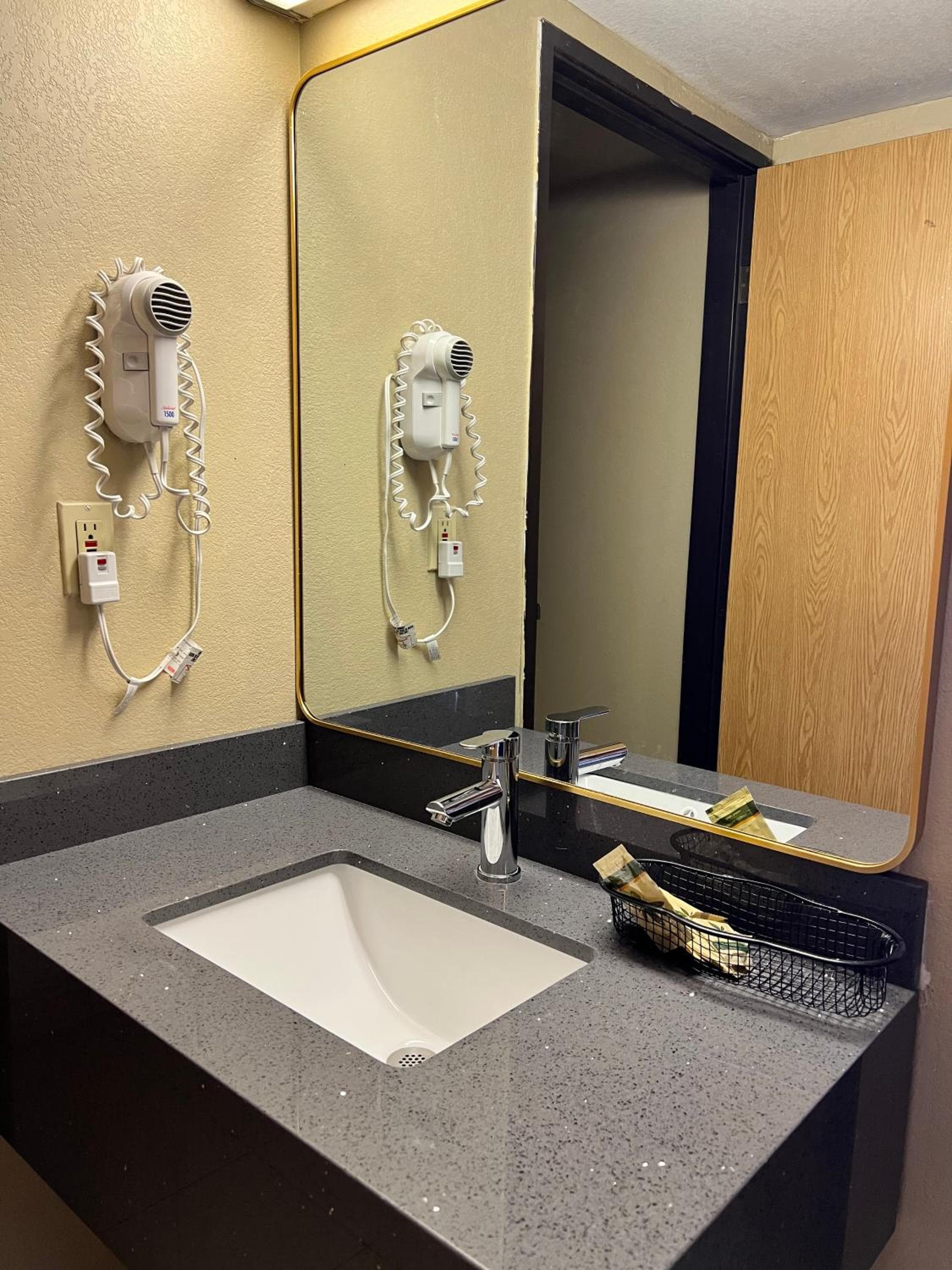 Highland Inn Las Vegas --> Highland Gasthof Las Vegas — 20