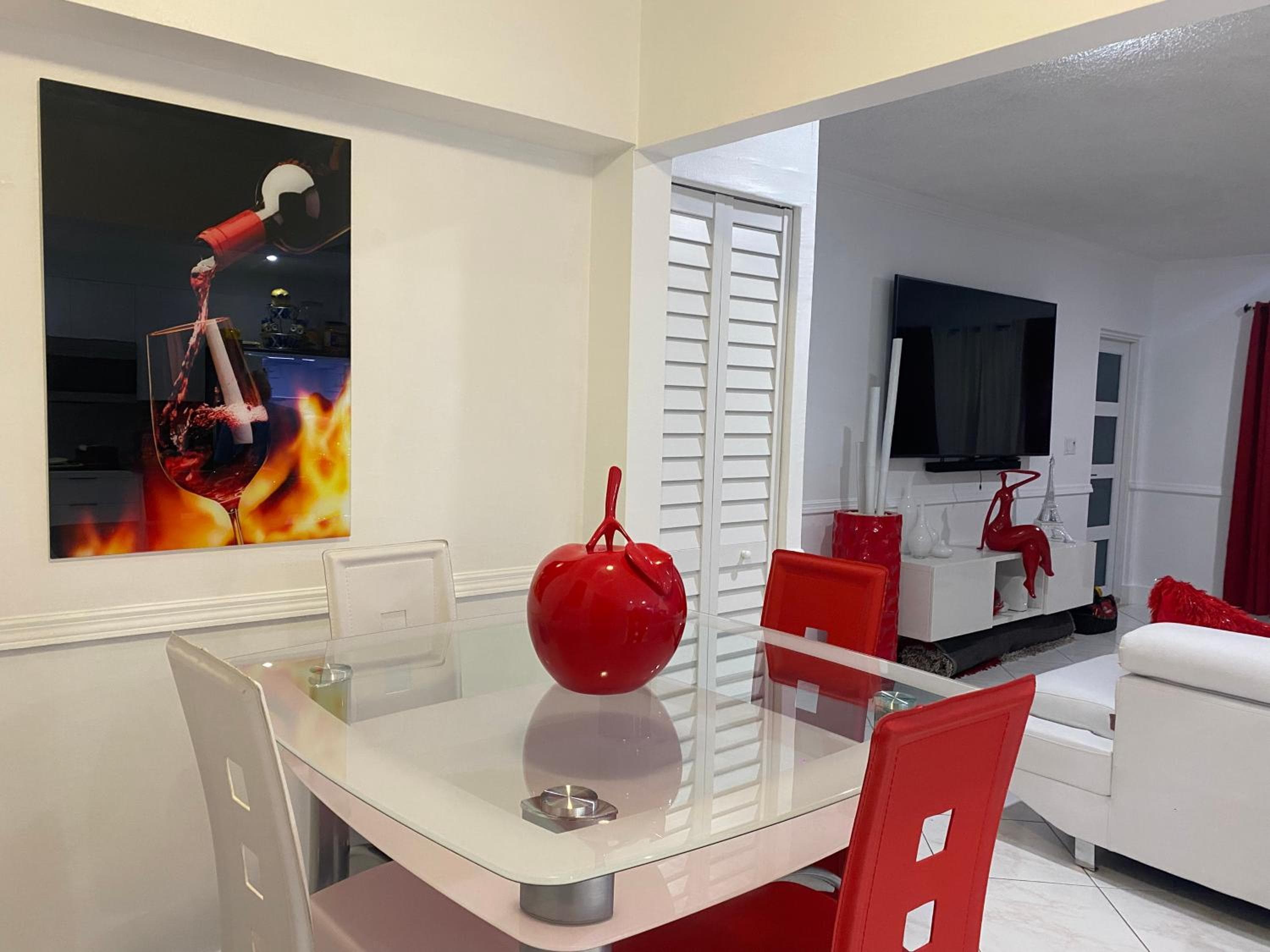 Bella casa a 7 minuti dall'aeroporto di Miami con parcheggio GRATUITO — 13