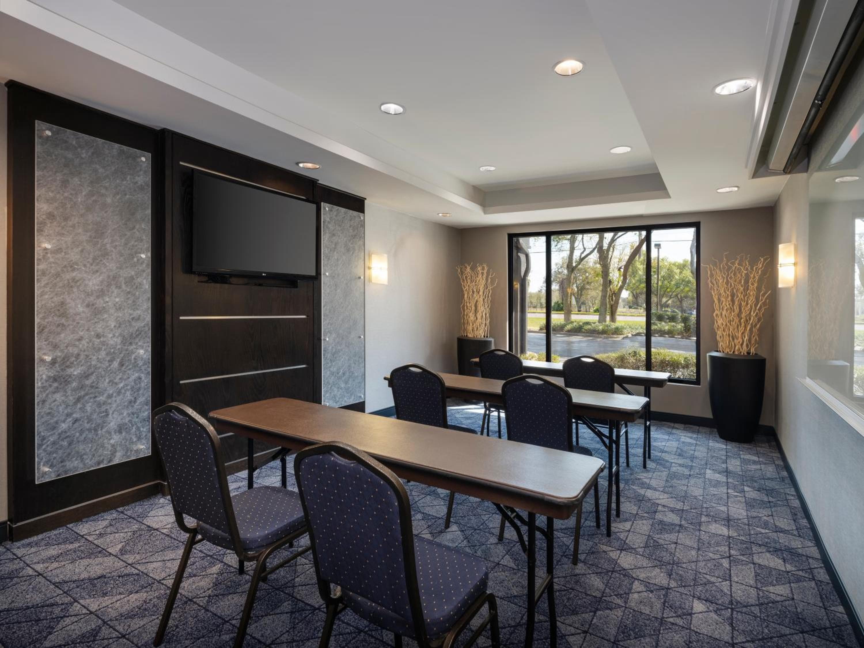 Courtyard Tampa North / I-75 Fletcher — 8