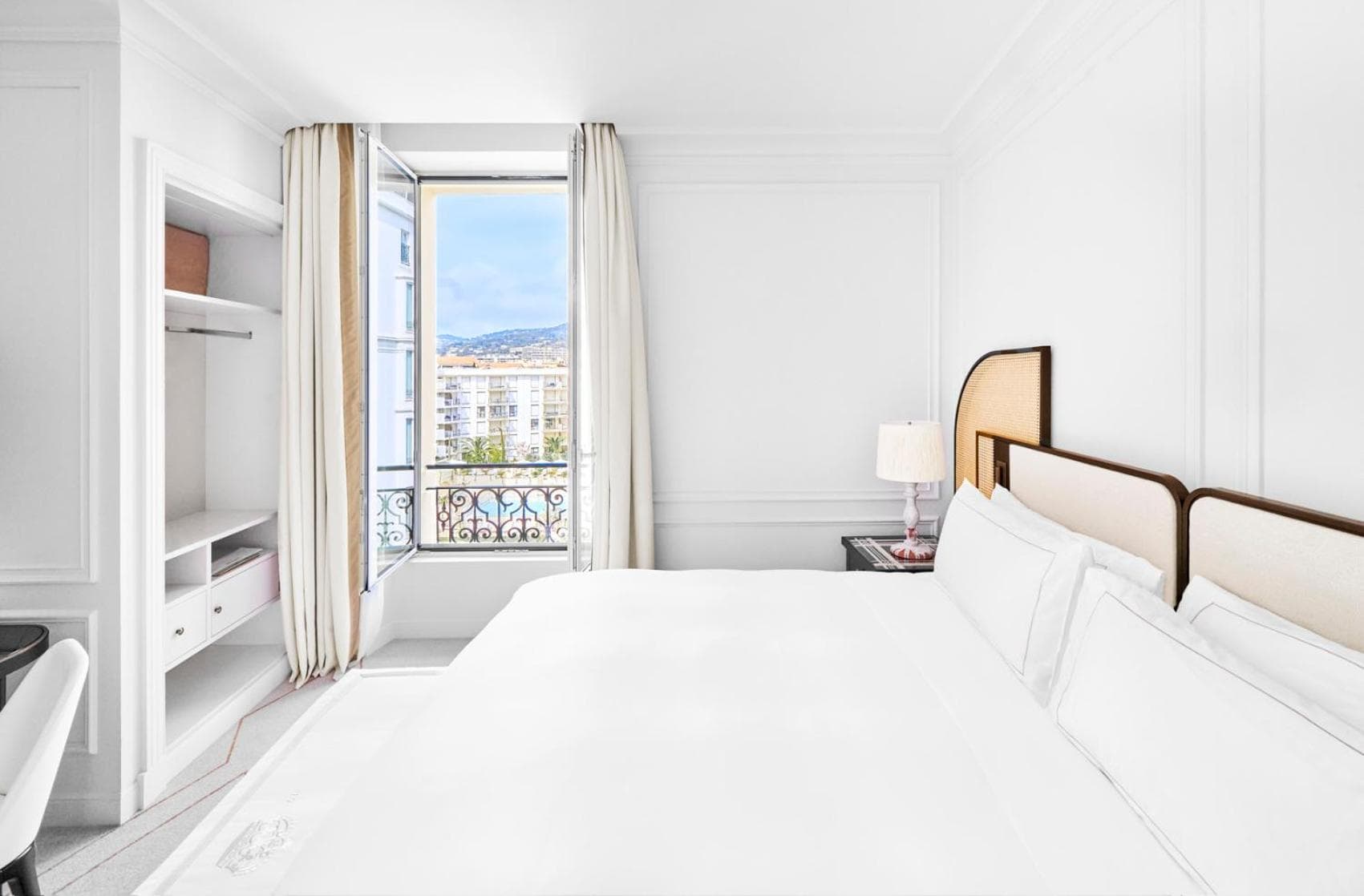Carlton Cannes, un hotel regente — 30