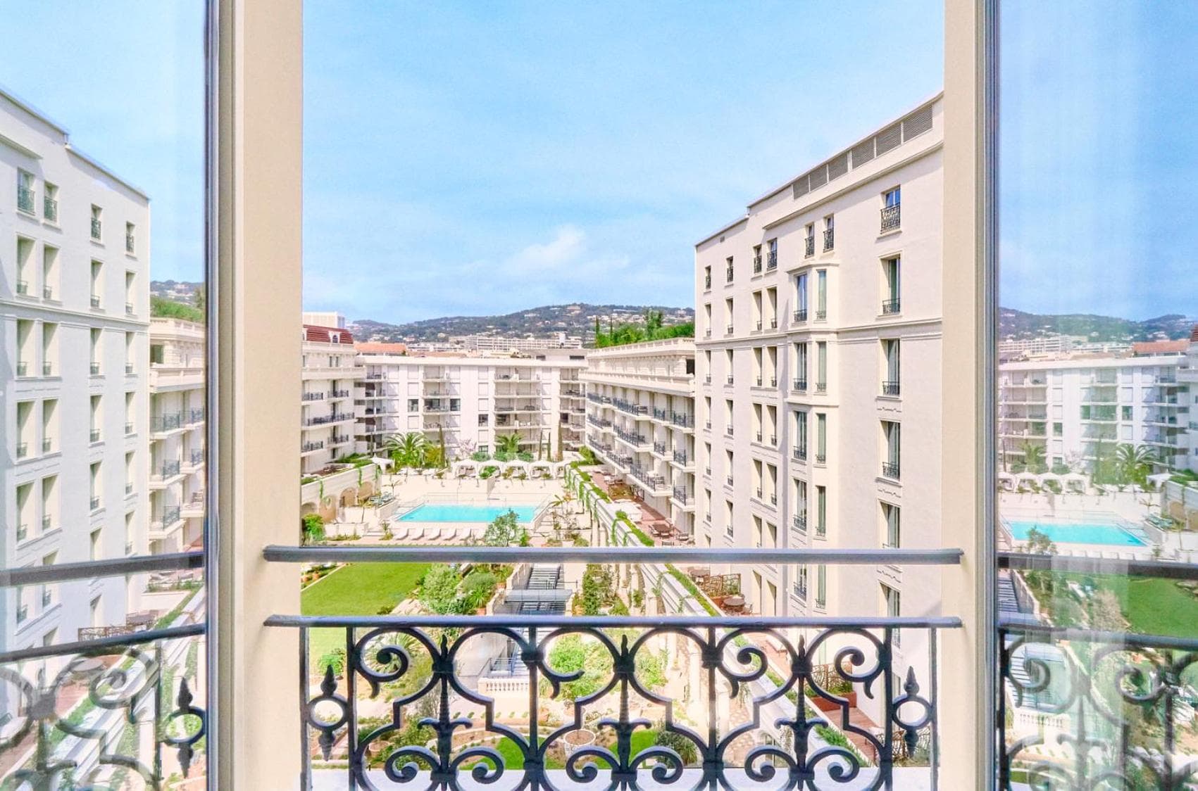 Carlton Cannes, un hotel regente — 16