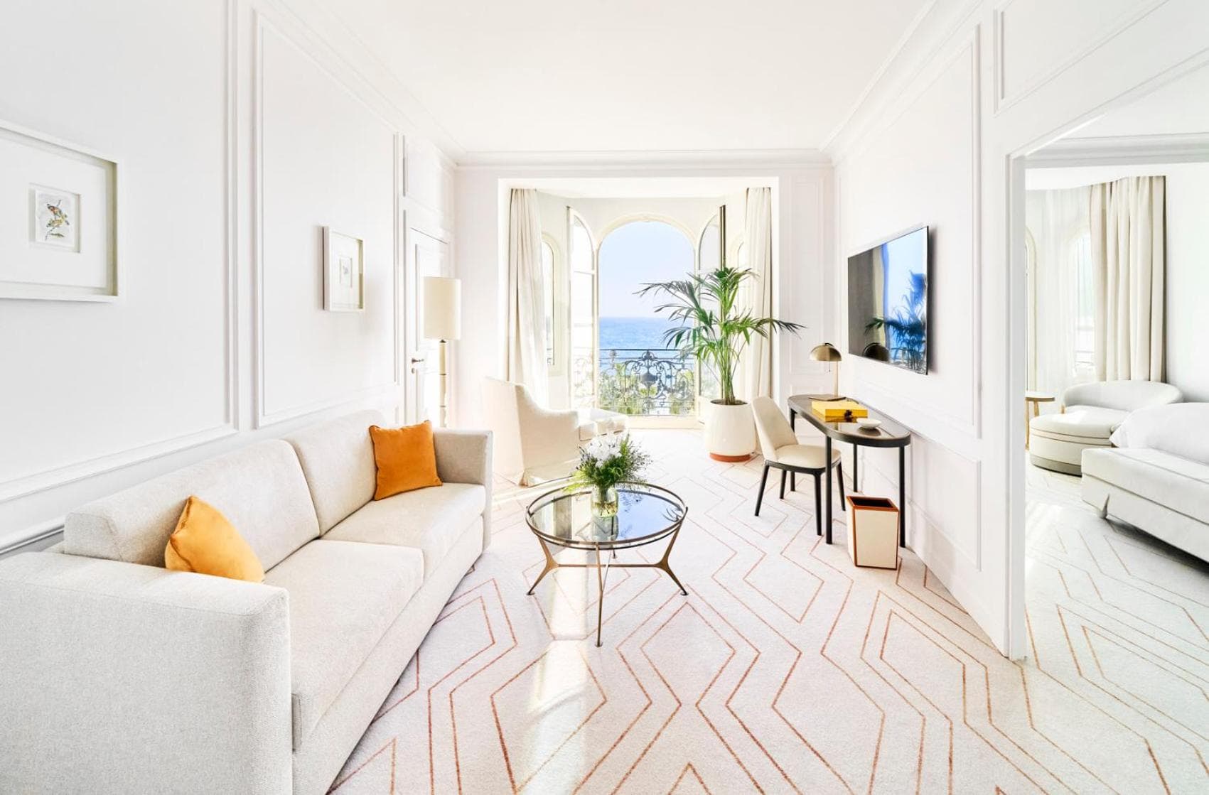 Carlton Cannes, un hotel regente — 10