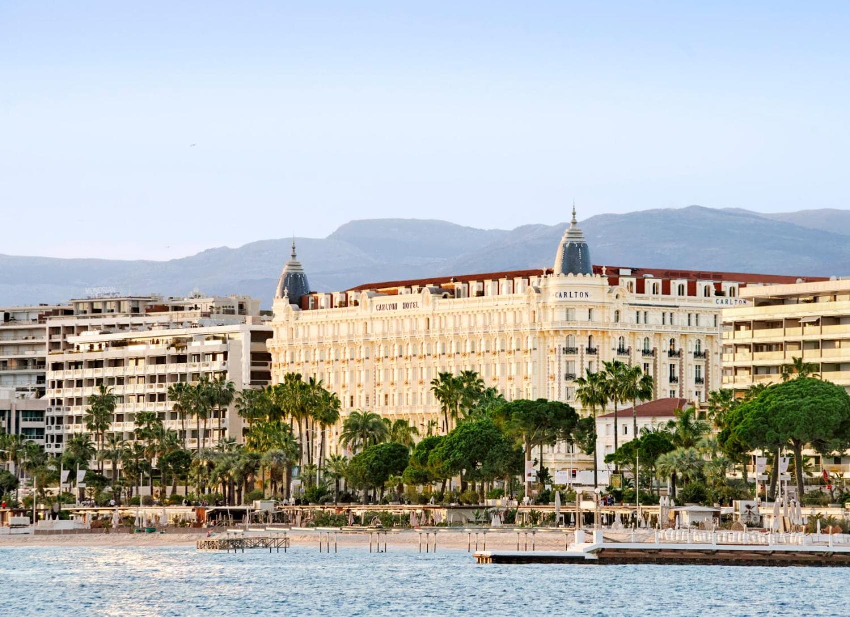 Carlton Cannes, un hotel regente — 25
