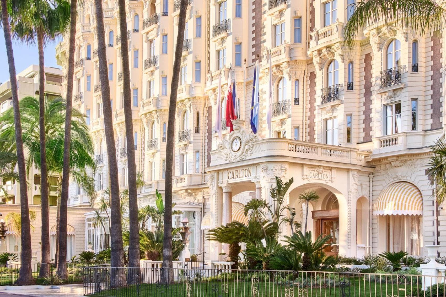 Carlton Cannes, un hotel regente — 26