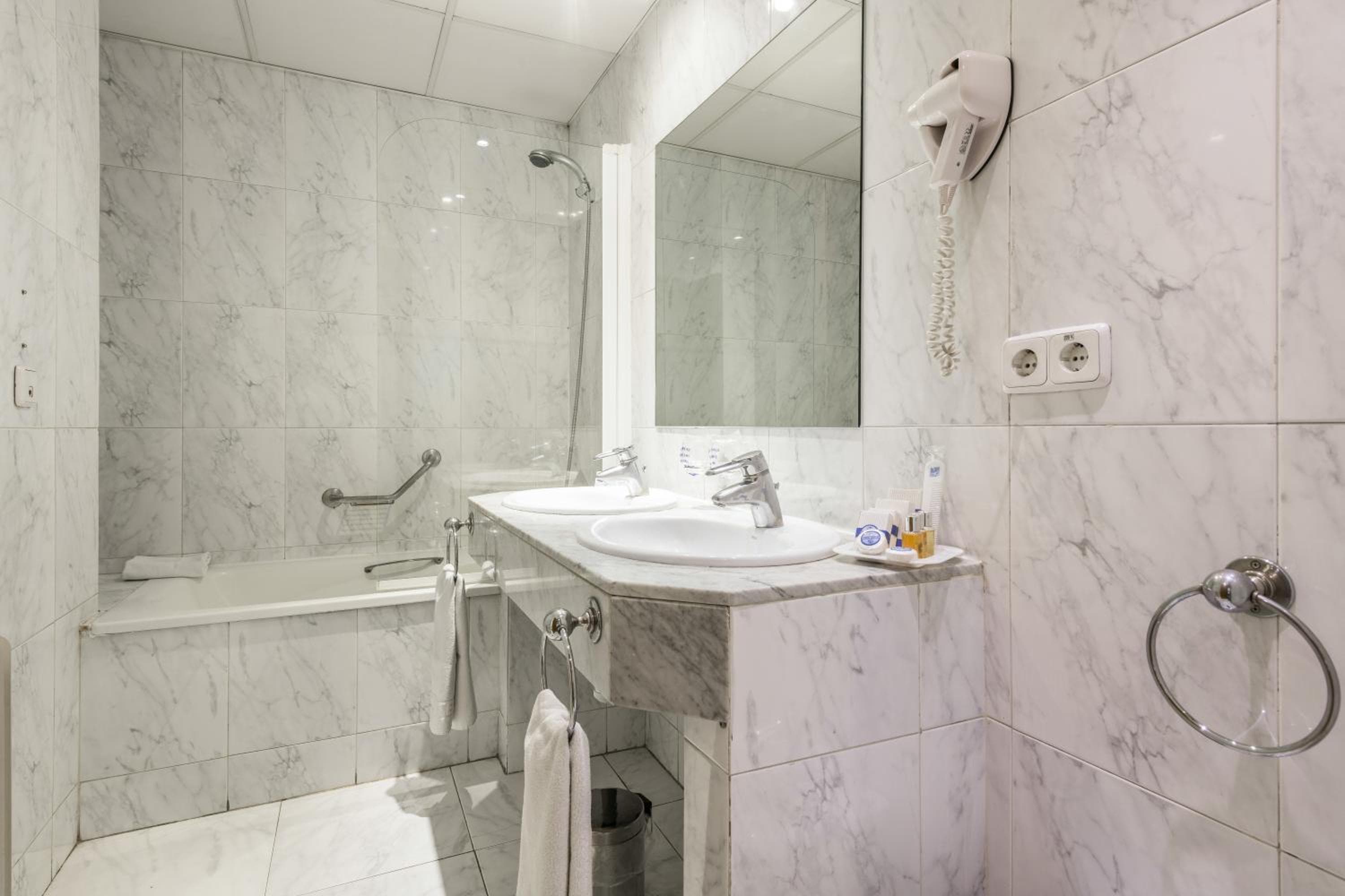 Espahotel Gran Vía — 19
