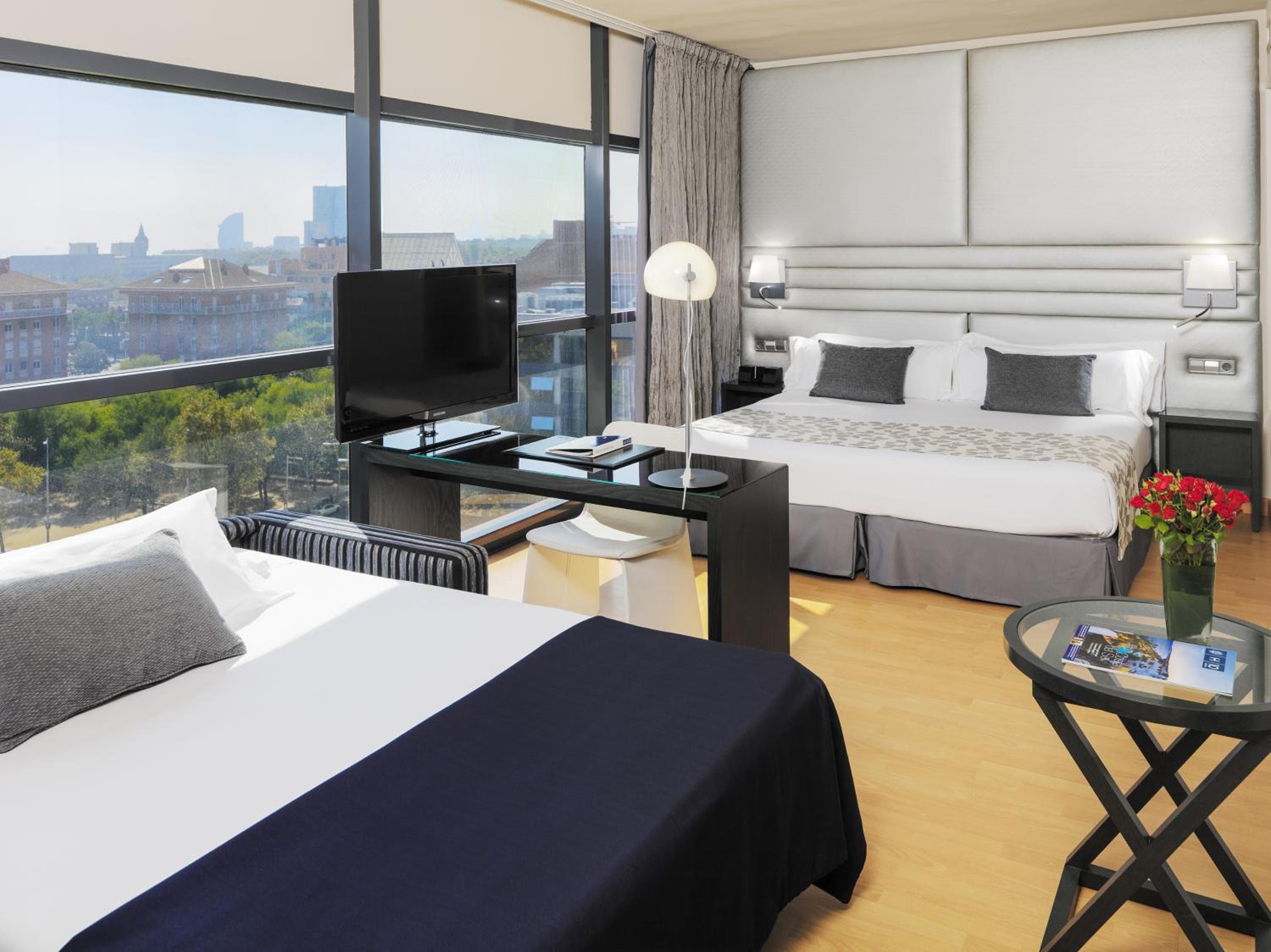 H10 Marina Barcelona — 22